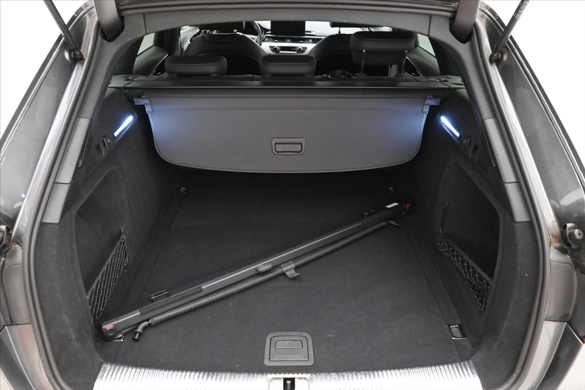 Main photo of the car Audi A4 2,0 TDI 120kW S-LINE S-Tronic Záruka až 5 let (9)
