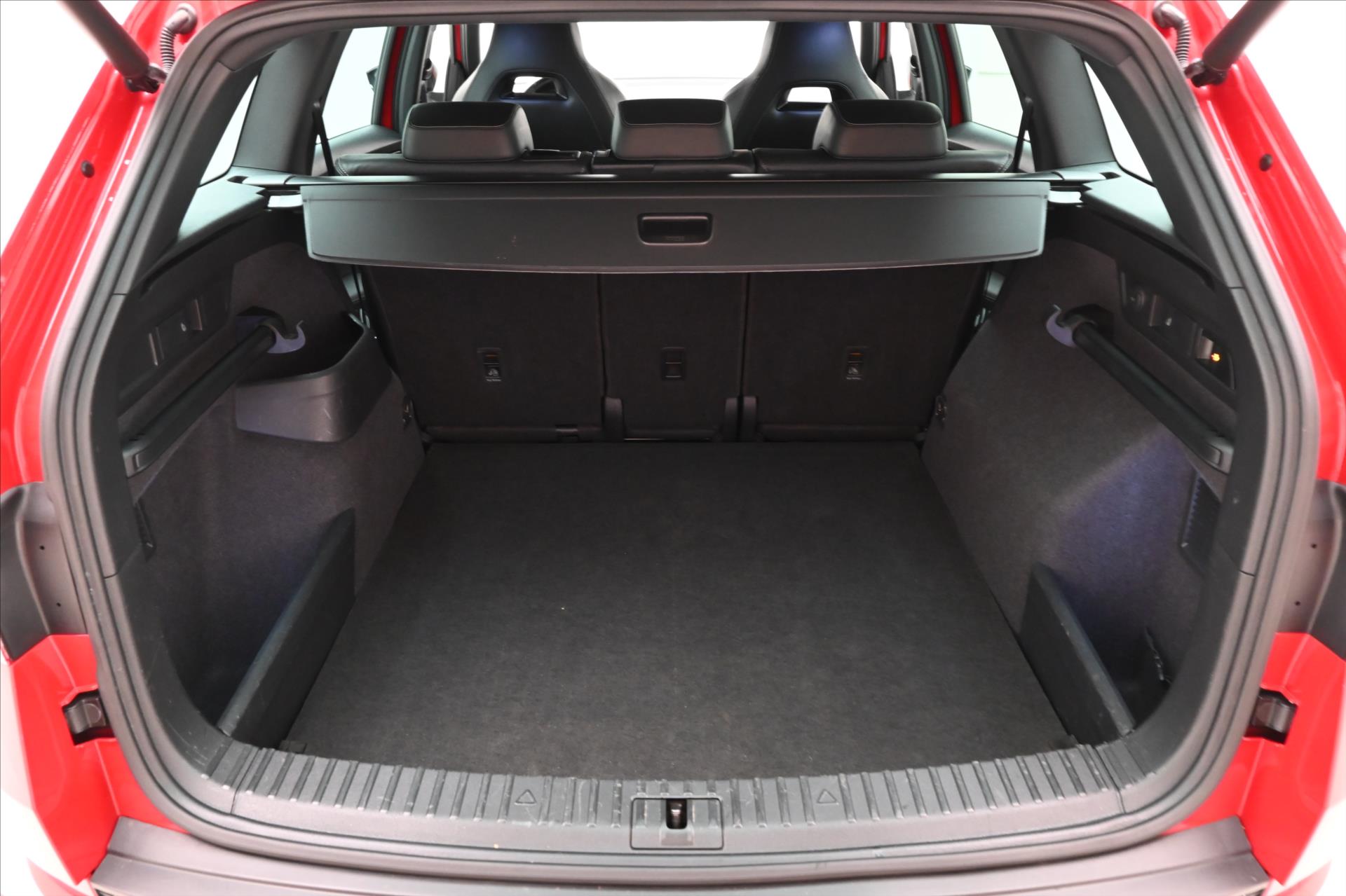 Hlavní fotografie vozu Škoda Kodiaq 1,5 TSI 110kW Sportline Business Záruka až 5 let (10)