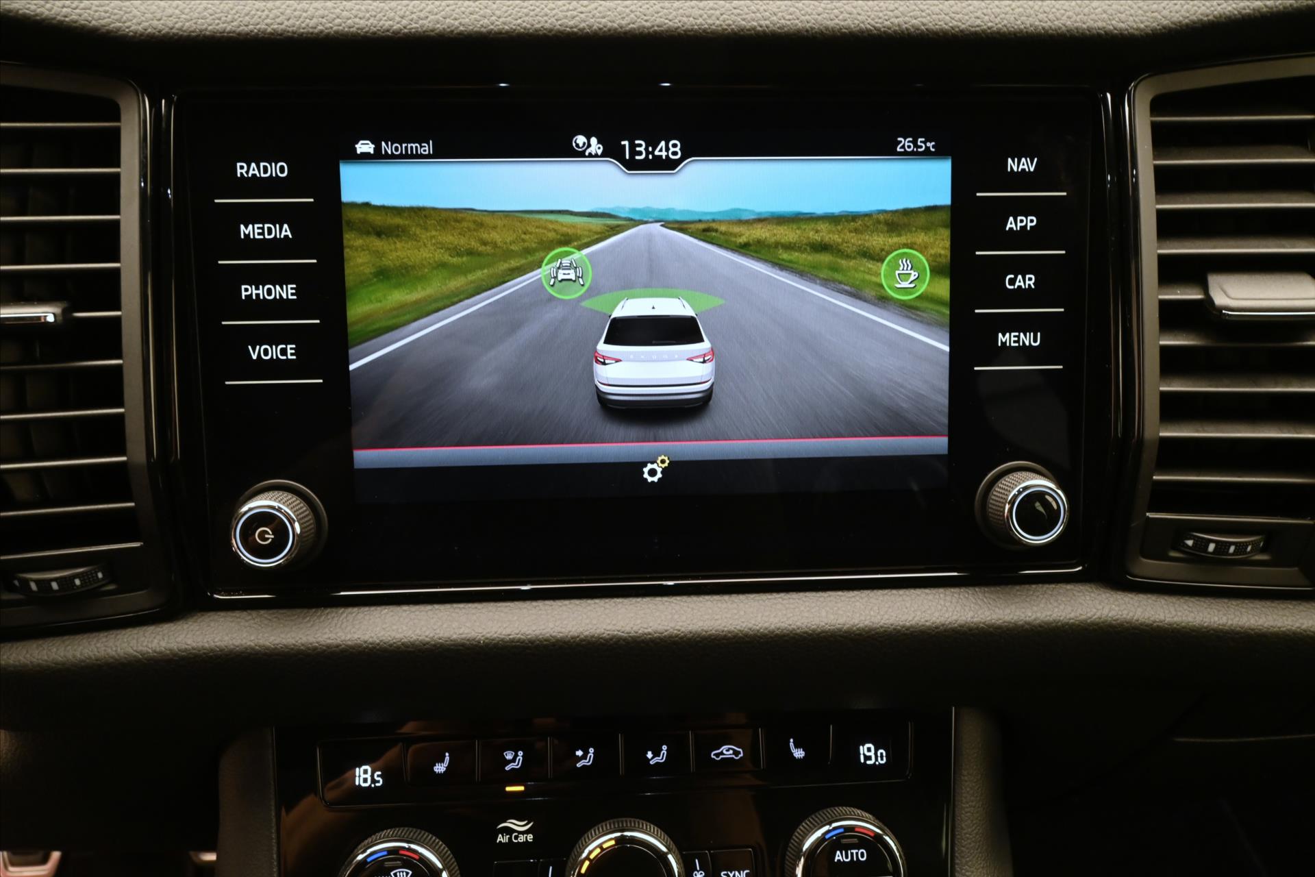 Hlavní fotografie vozu Škoda Kodiaq 1,5 TSI 110kW Sportline Business Záruka až 5 let (20)