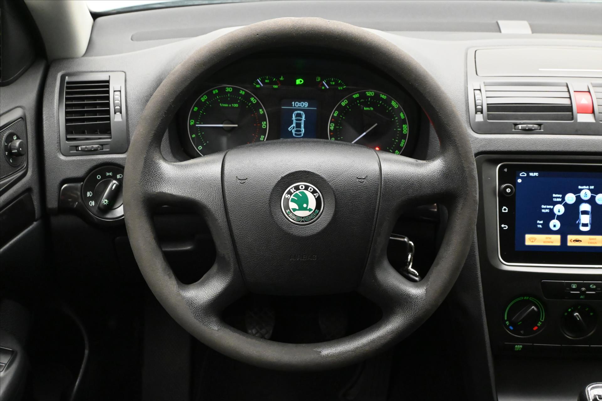 Main photo of the car Skoda Octavia 1,9 TDI 77kW STK do 3/2028 (18)