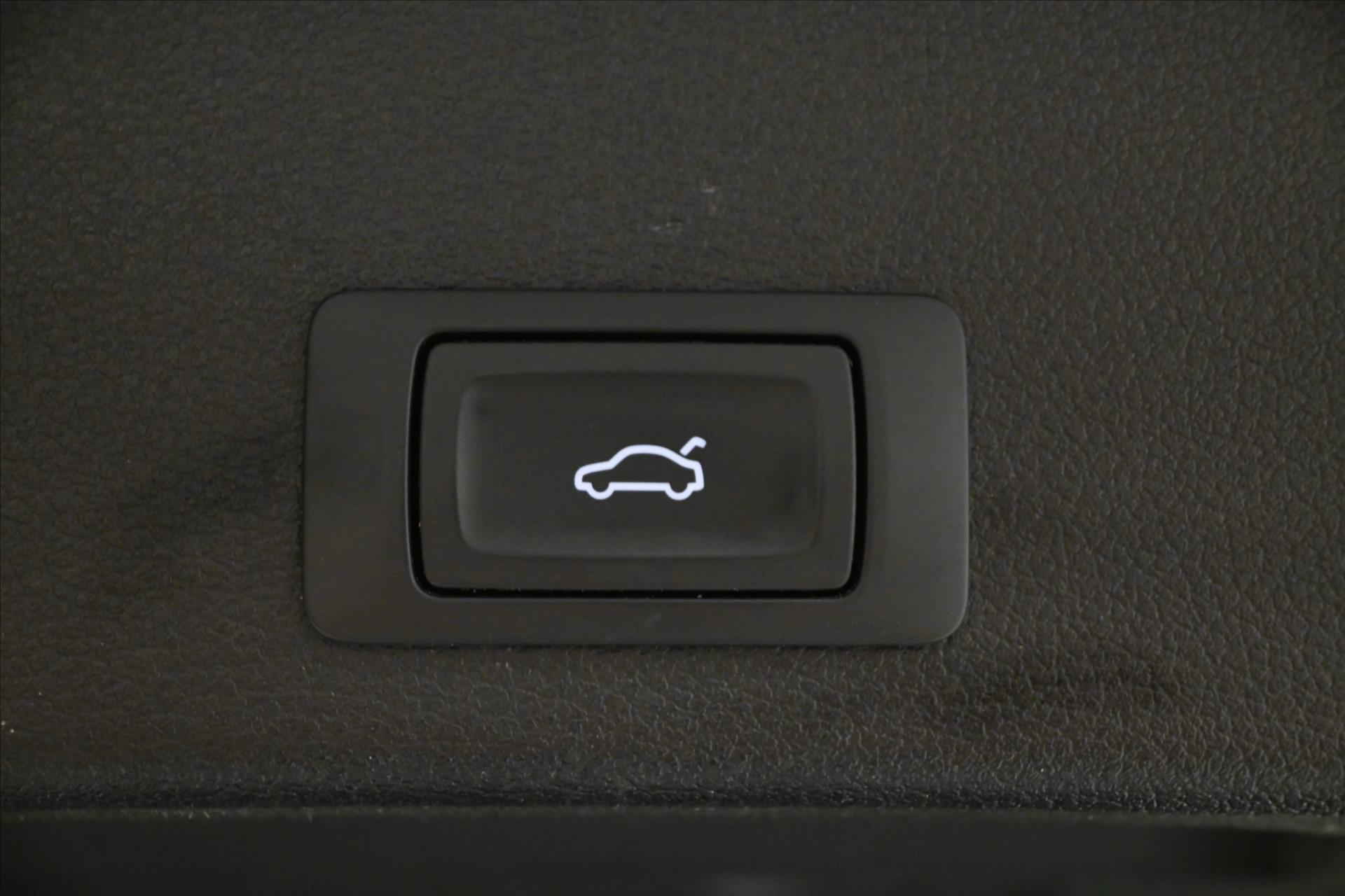 Main photo of the car Audi A4 Avant 2,0 TDI 120kW Mild Hybrid Záruka až 5 let (23)
