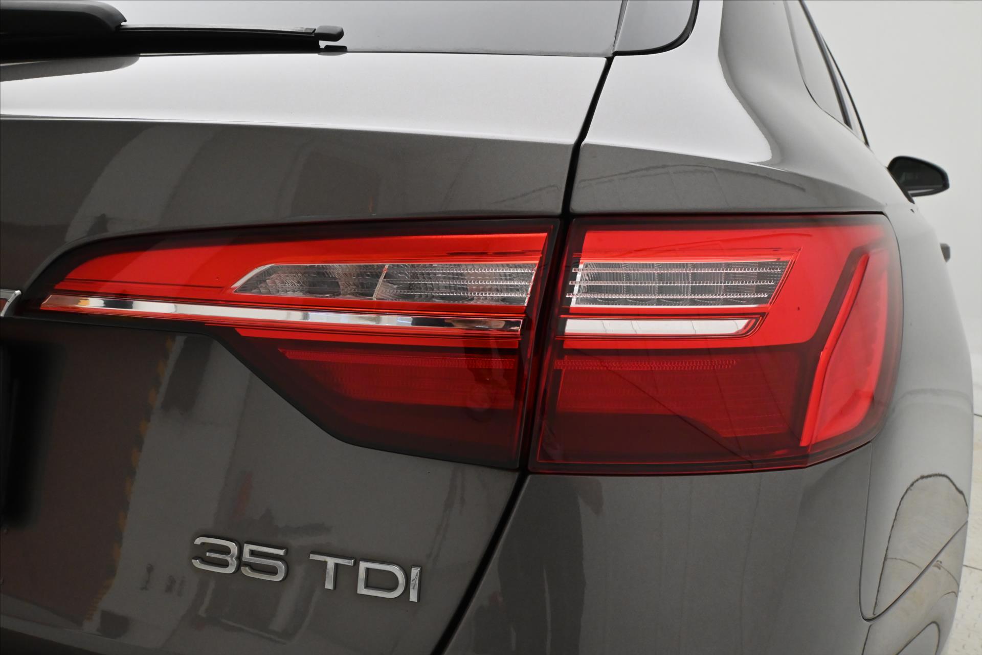 Main photo of the car Audi A4 Avant 2,0 TDI 120kW Mild Hybrid Záruka až 5 let (25)