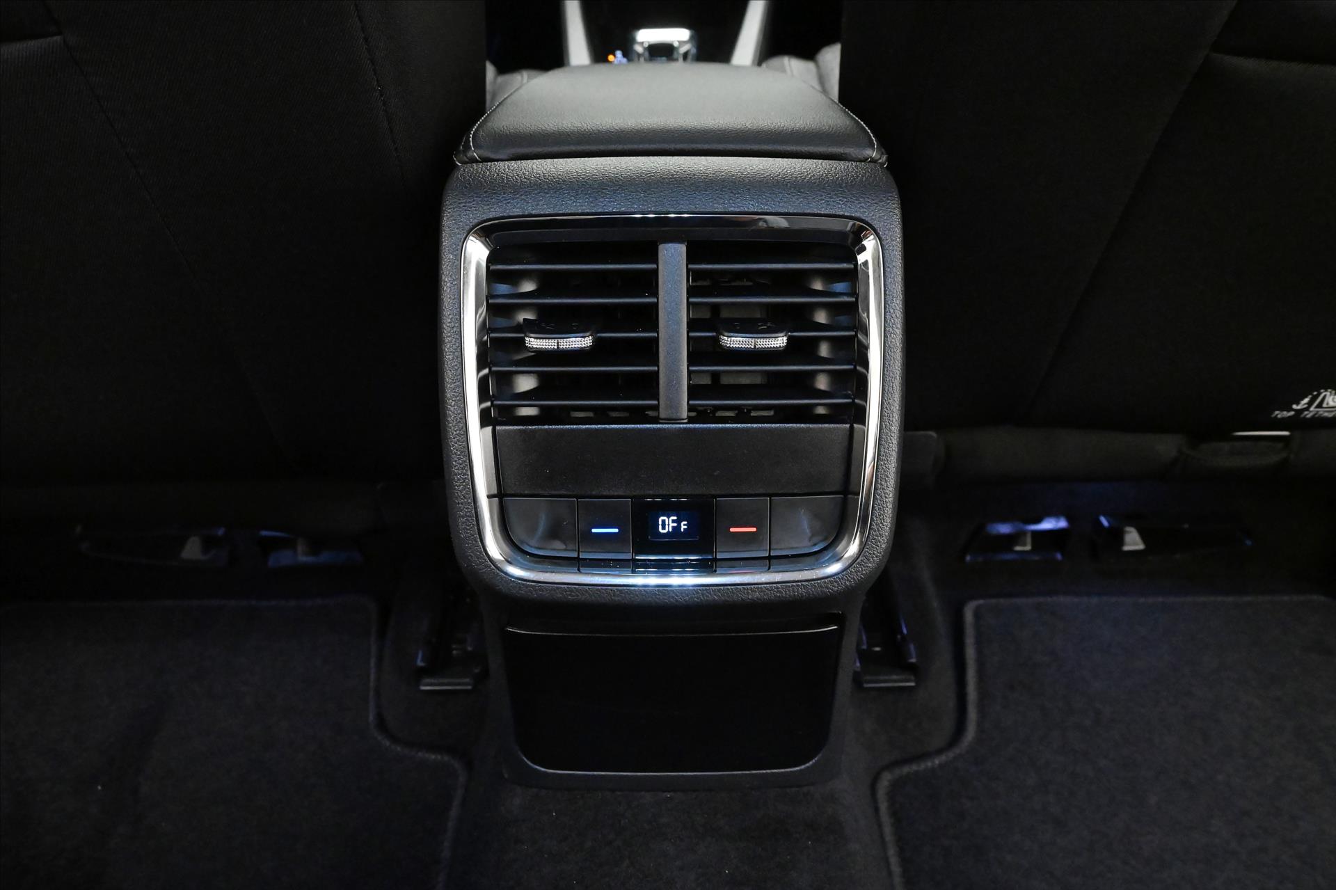 Main photo of the car Skoda Octavia 2,0 TDI 110 kW DSG STYLE Záruka až 5 let (23)