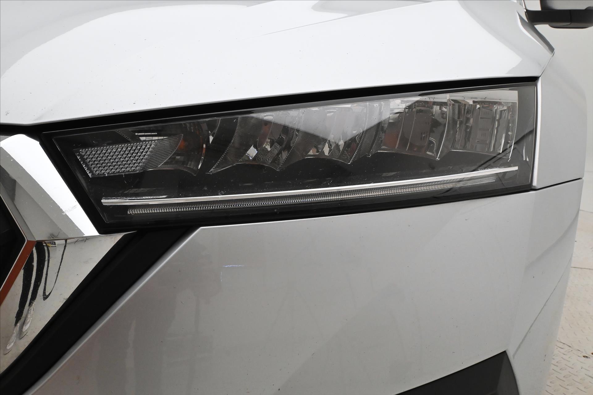 Main photo of the car Skoda Octavia 2,0 TDI 110 kW DSG STYLE Záruka až 5 let (29)