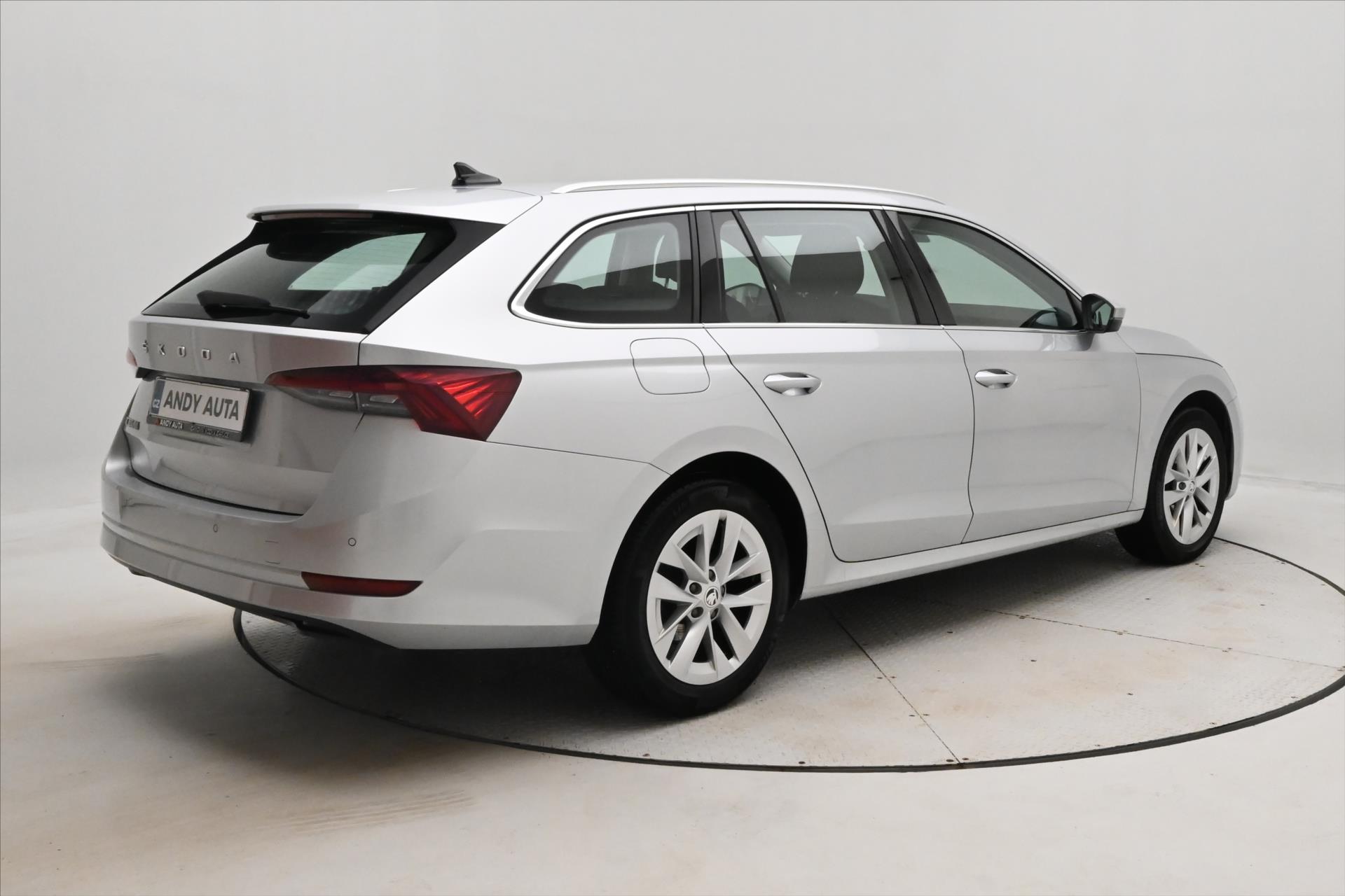 Main photo of the car Skoda Octavia 2,0 TDI 110 kW DSG STYLE Záruka až 5 let (5)