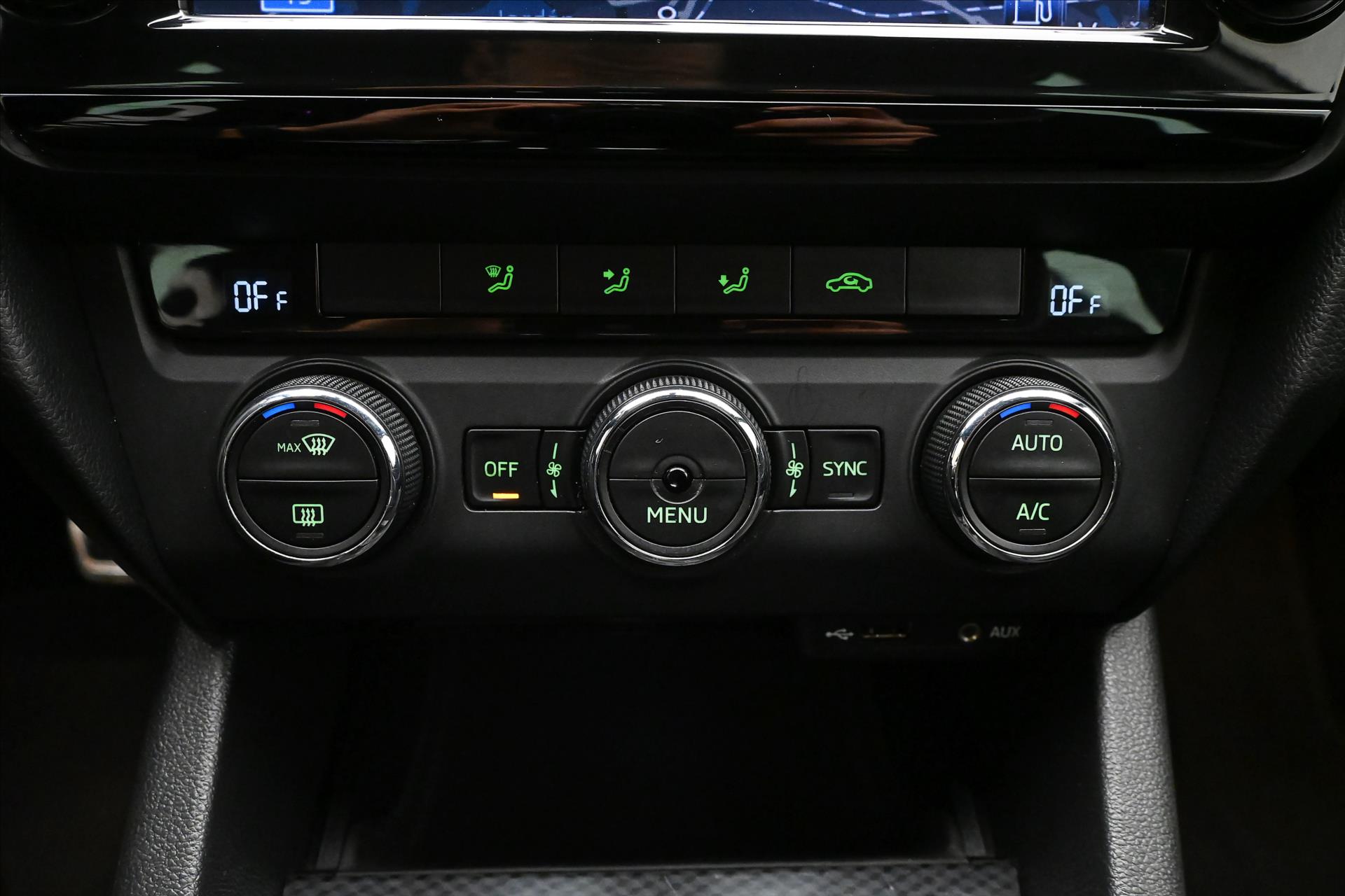 Hlavní fotografie vozu Škoda Octavia 2,0 TDI 135kW RS Záruka až 5 let (20)