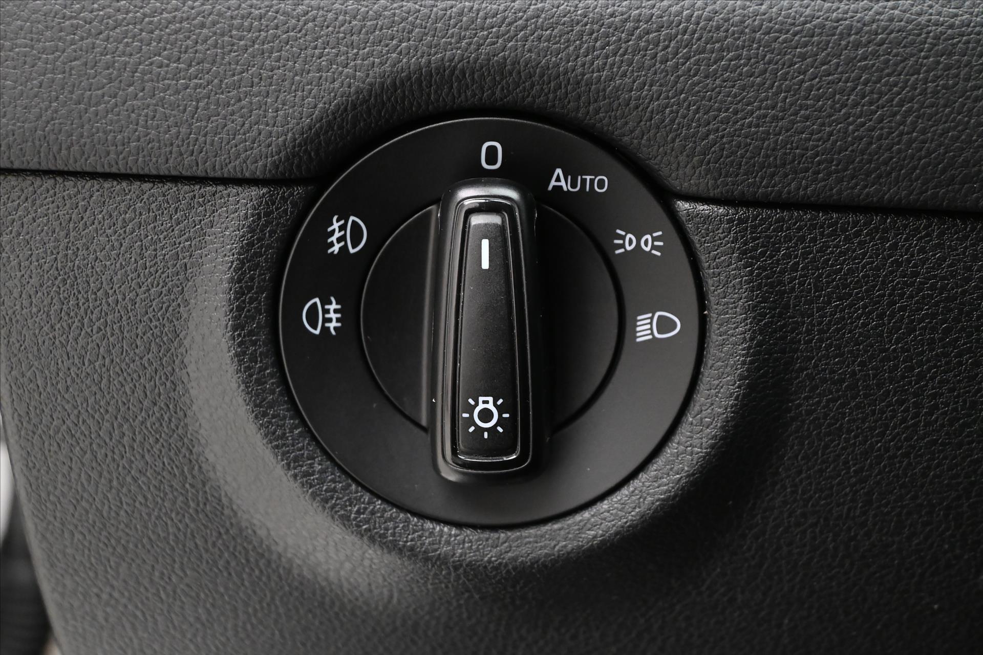 Hlavní fotografie vozu Škoda Octavia 2,0 TDI 135kW RS Záruka až 5 let (25)