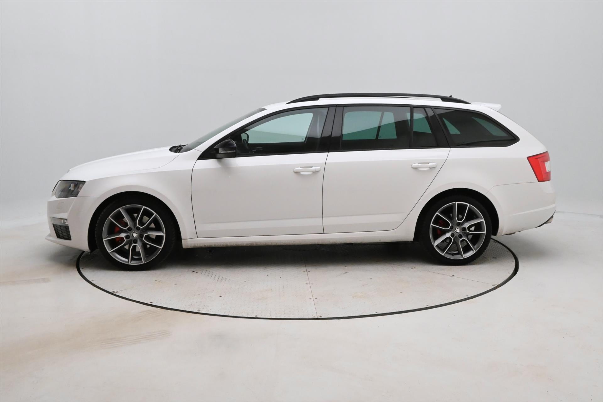 Hlavní fotografie vozu Škoda Octavia 2,0 TDI 135kW RS Záruka až 5 let (8)