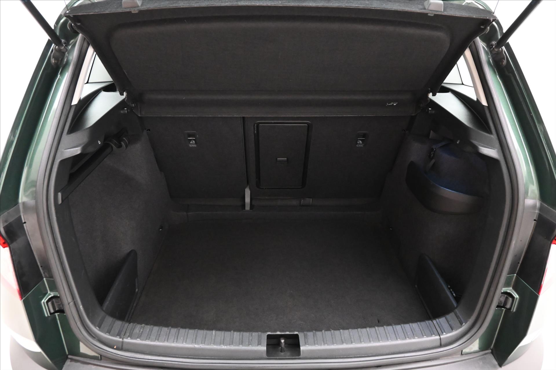 Hlavní fotografie vozu Škoda Karoq 1,5 TSI 110 kW STYLE Tažné Záruka až 5 let (10)