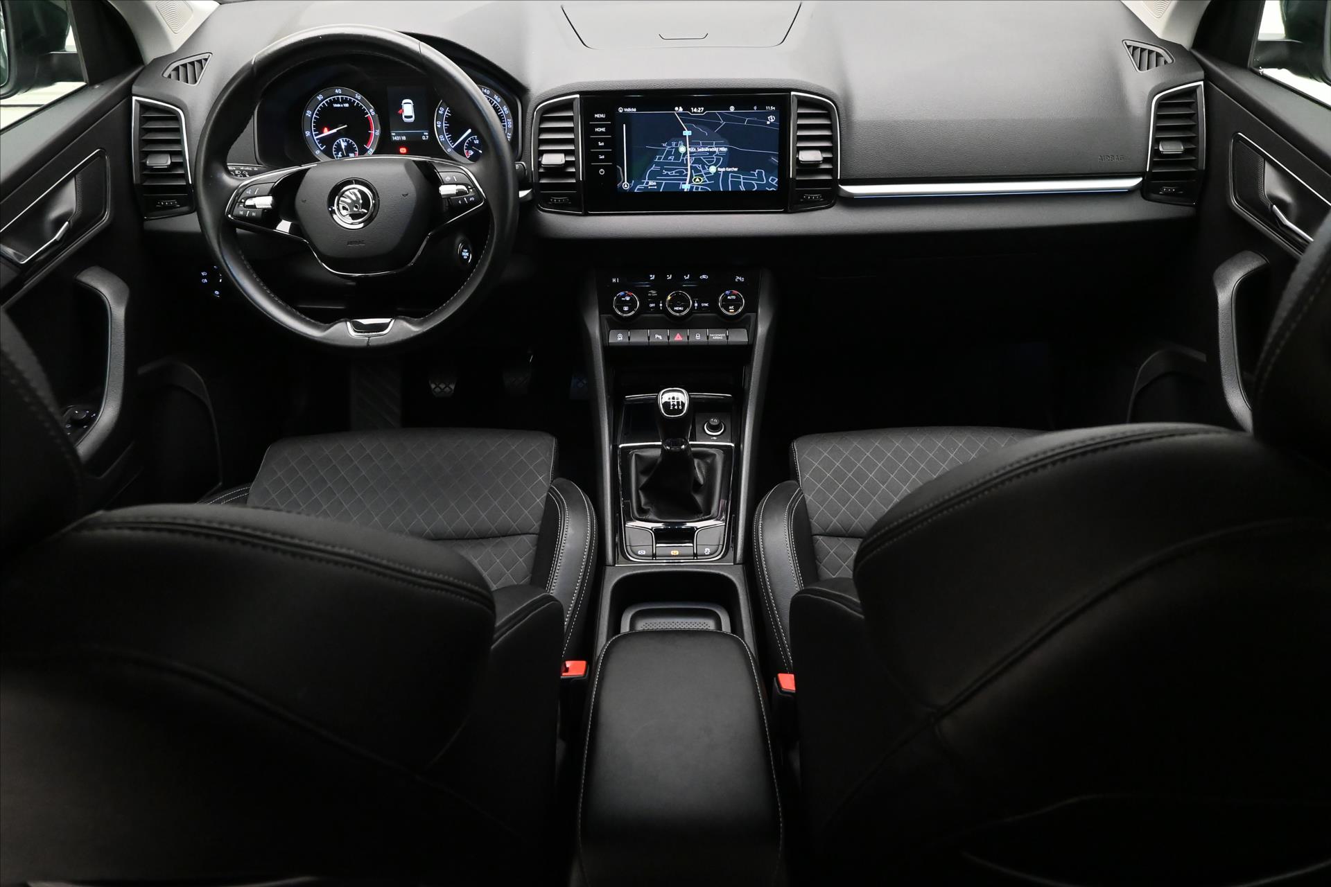 Hlavní fotografie vozu Škoda Karoq 1,5 TSI 110 kW STYLE Tažné Záruka až 5 let (15)