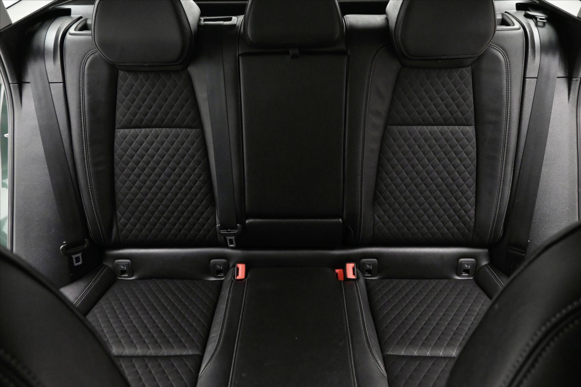 Hlavní fotografie vozu Škoda Karoq 1,5 TSI 110 kW STYLE Tažné Záruka až 5 let (27)