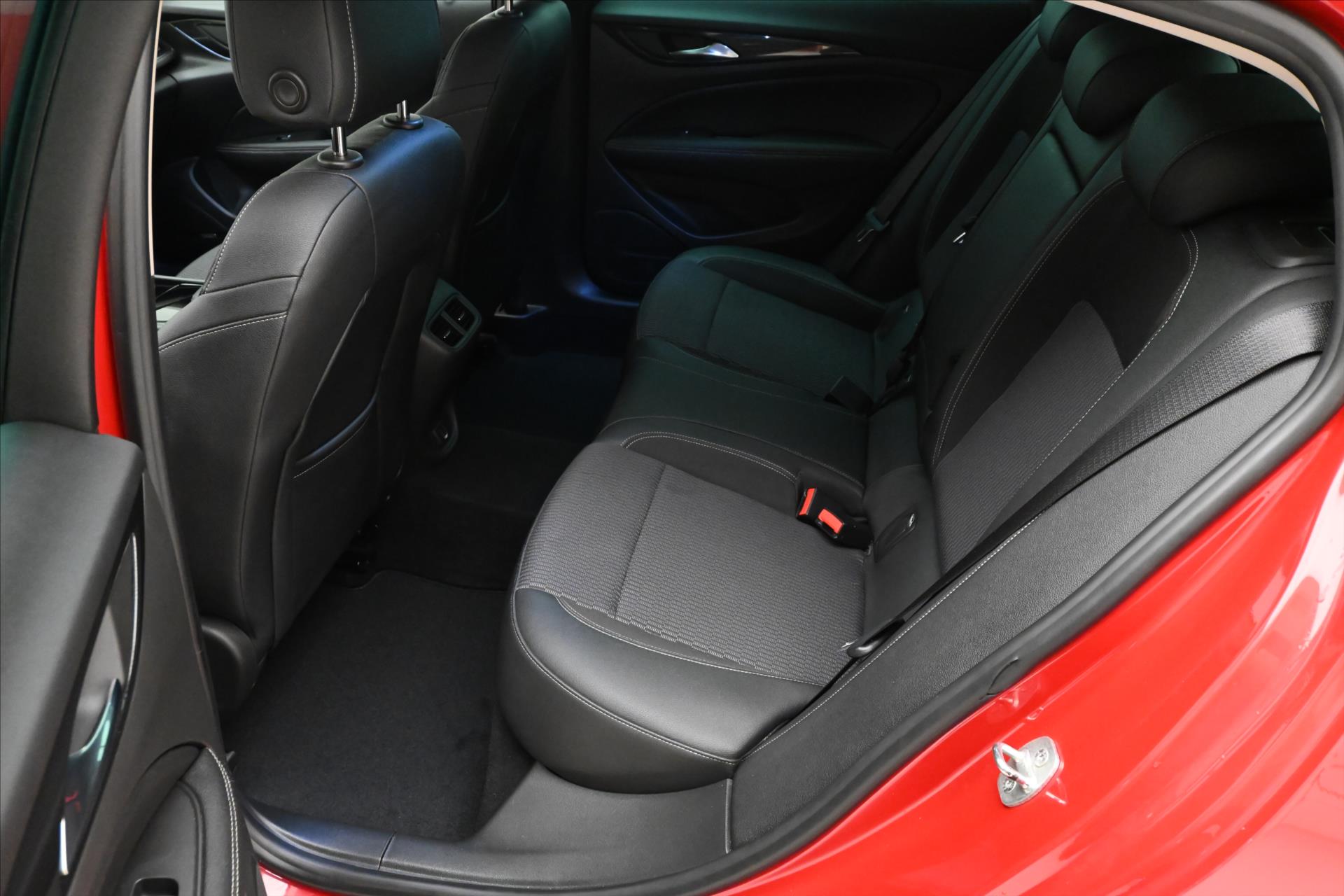 Main photo of the car Opel Insignia 1,5 CDTI 90kW AT Záruka až 5 let (14)