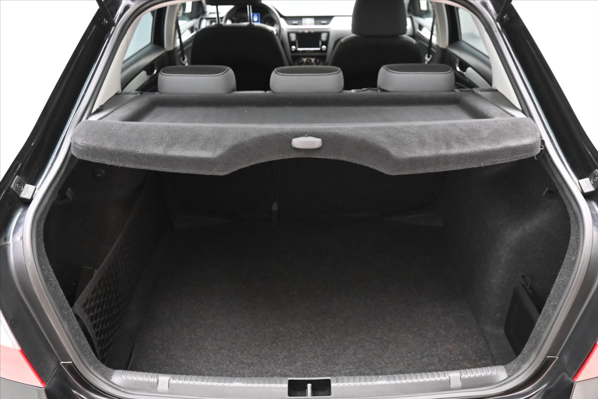 Hlavní fotografie vozu Škoda Rapid 1,0 TSI 70kW Ambition Plus Záruka až 5 let (10)