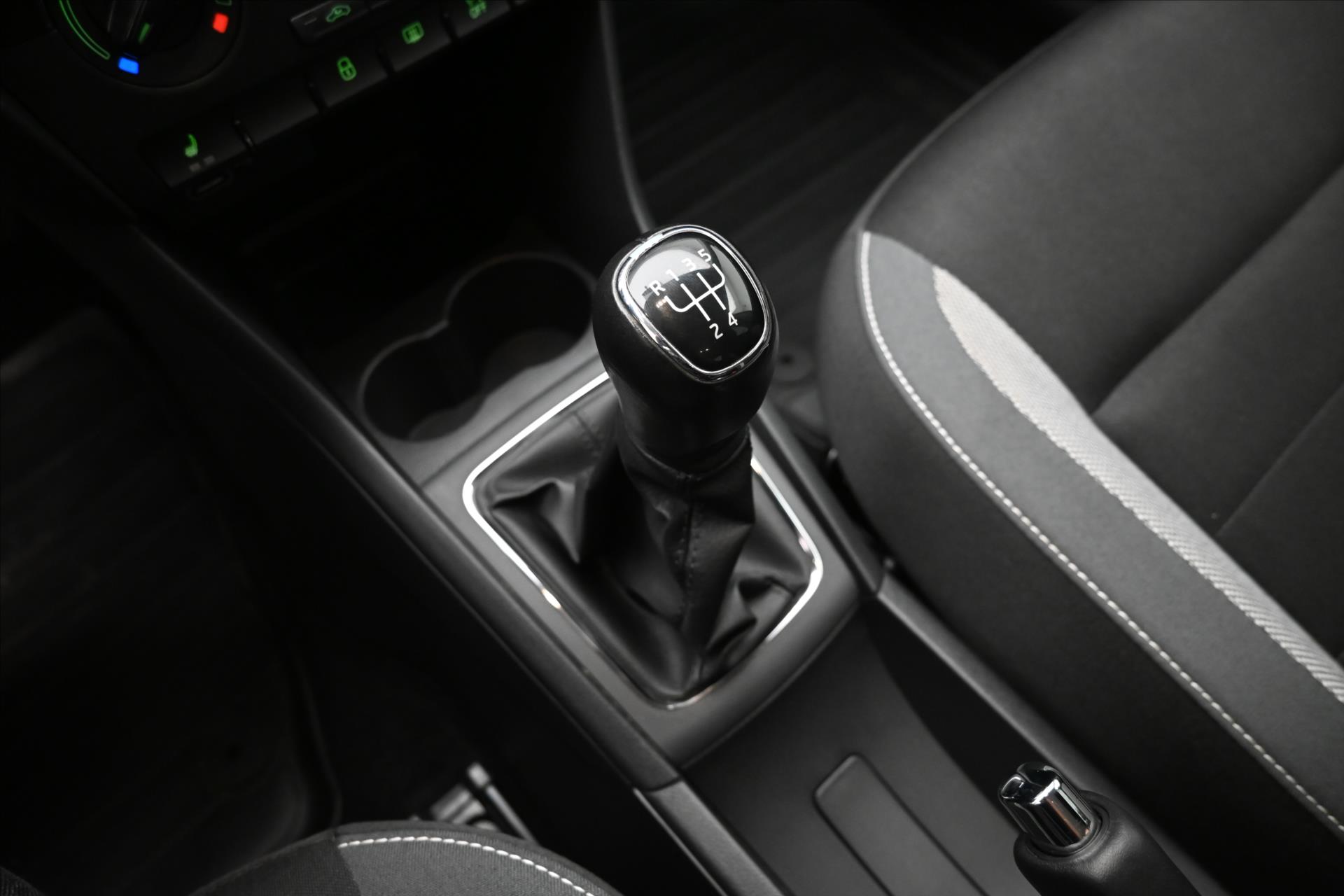 Hlavní fotografie vozu Škoda Rapid 1,0 TSI 70kW Ambition Plus Záruka až 5 let (21)