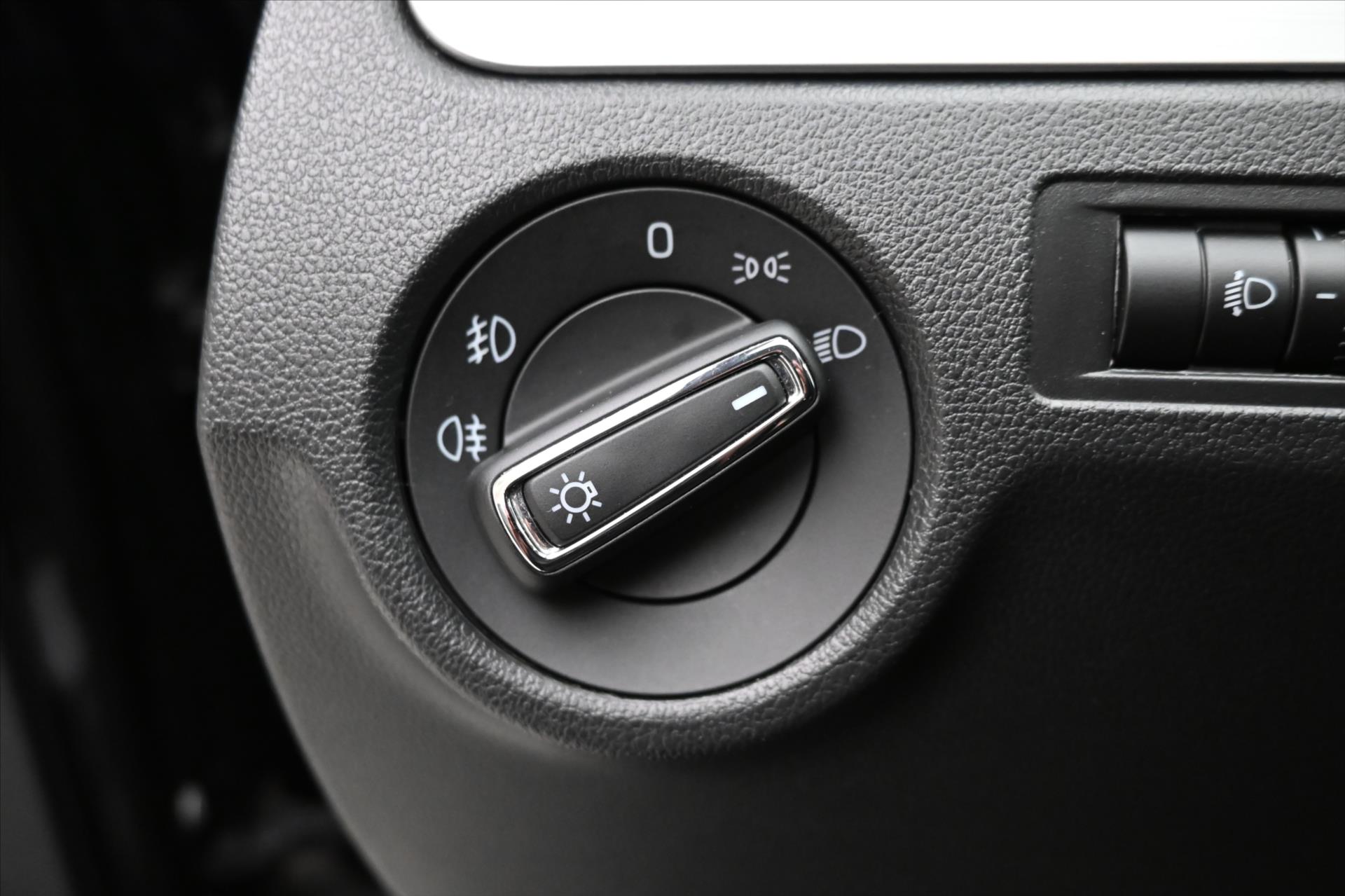 Hlavní fotografie vozu Škoda Rapid 1,0 TSI 70kW Ambition Plus Záruka až 5 let (24)