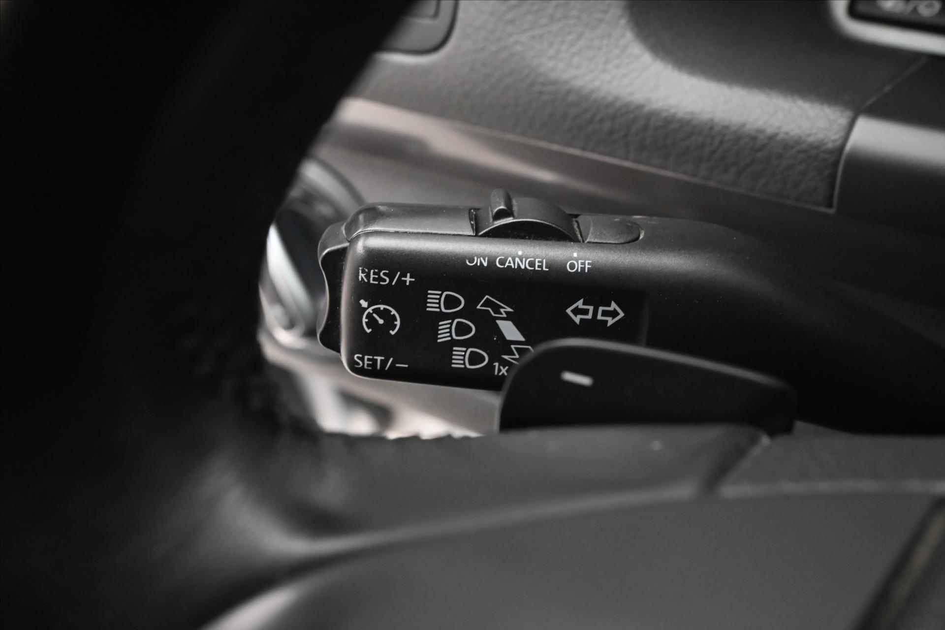 Hlavní fotografie vozu Volkswagen Touran 2,0 TDI 103 kW DSG Comfortline Záruka (23)