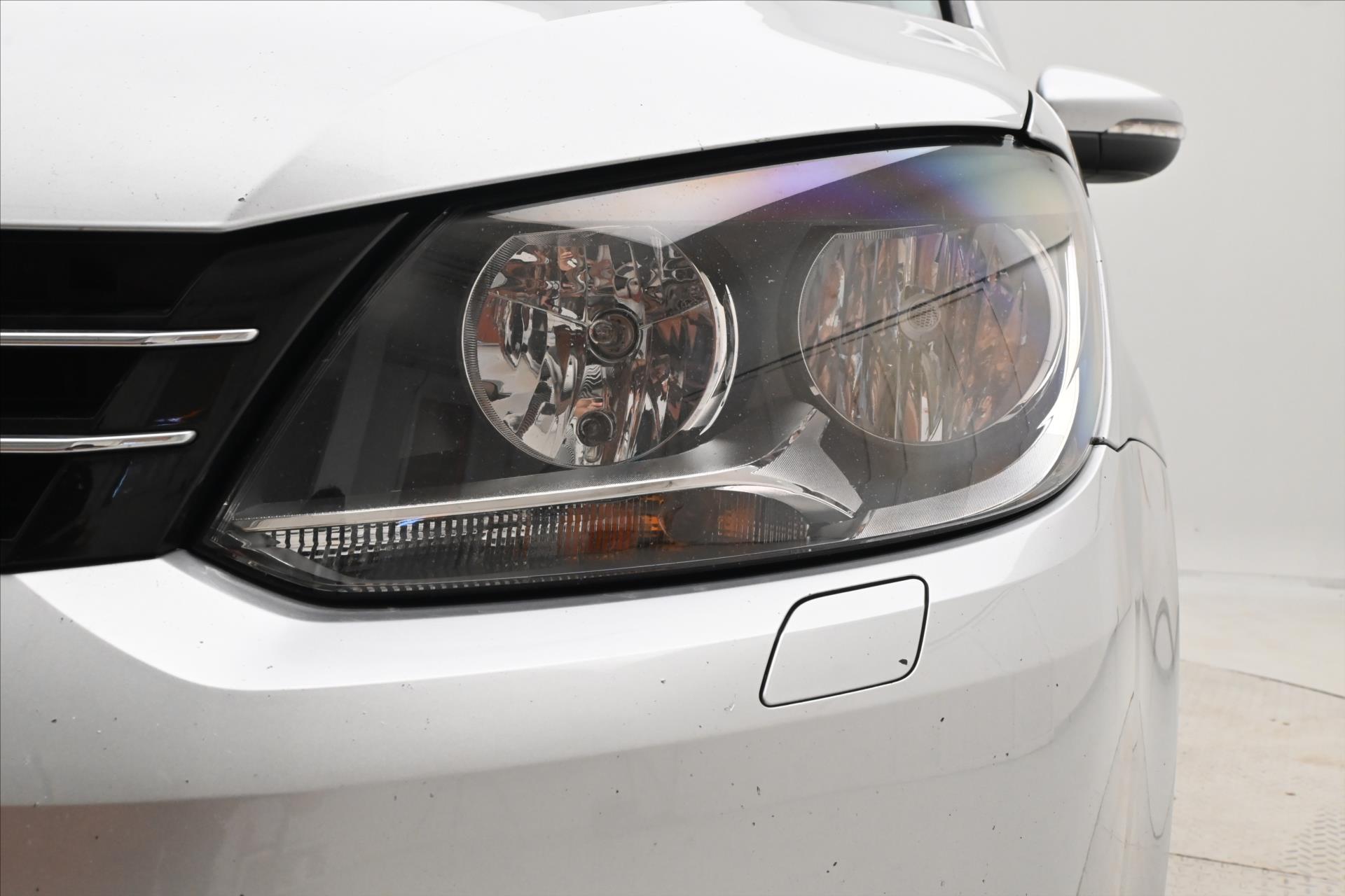 Hlavní fotografie vozu Volkswagen Touran 2,0 TDI 103 kW DSG Comfortline Záruka (29)