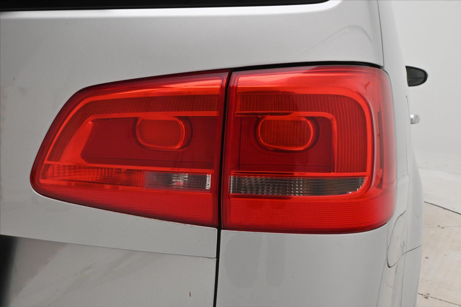 Hlavní fotografie vozu Volkswagen Touran 2,0 TDI 103 kW DSG Comfortline Záruka (30)