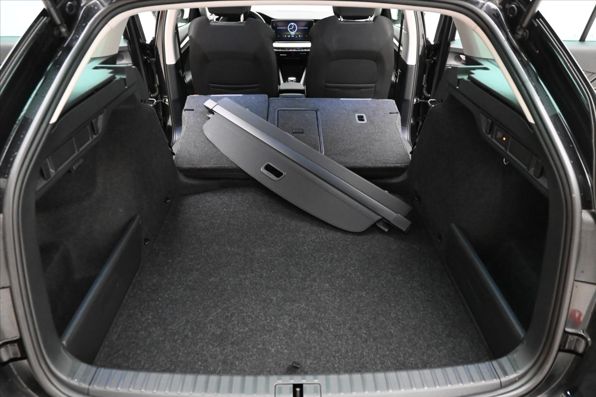 Hlavní fotografie vozu Škoda Octavia 2,0 TDI 110 kW DSG TAŽNÉ Záruka až 5 let (11)