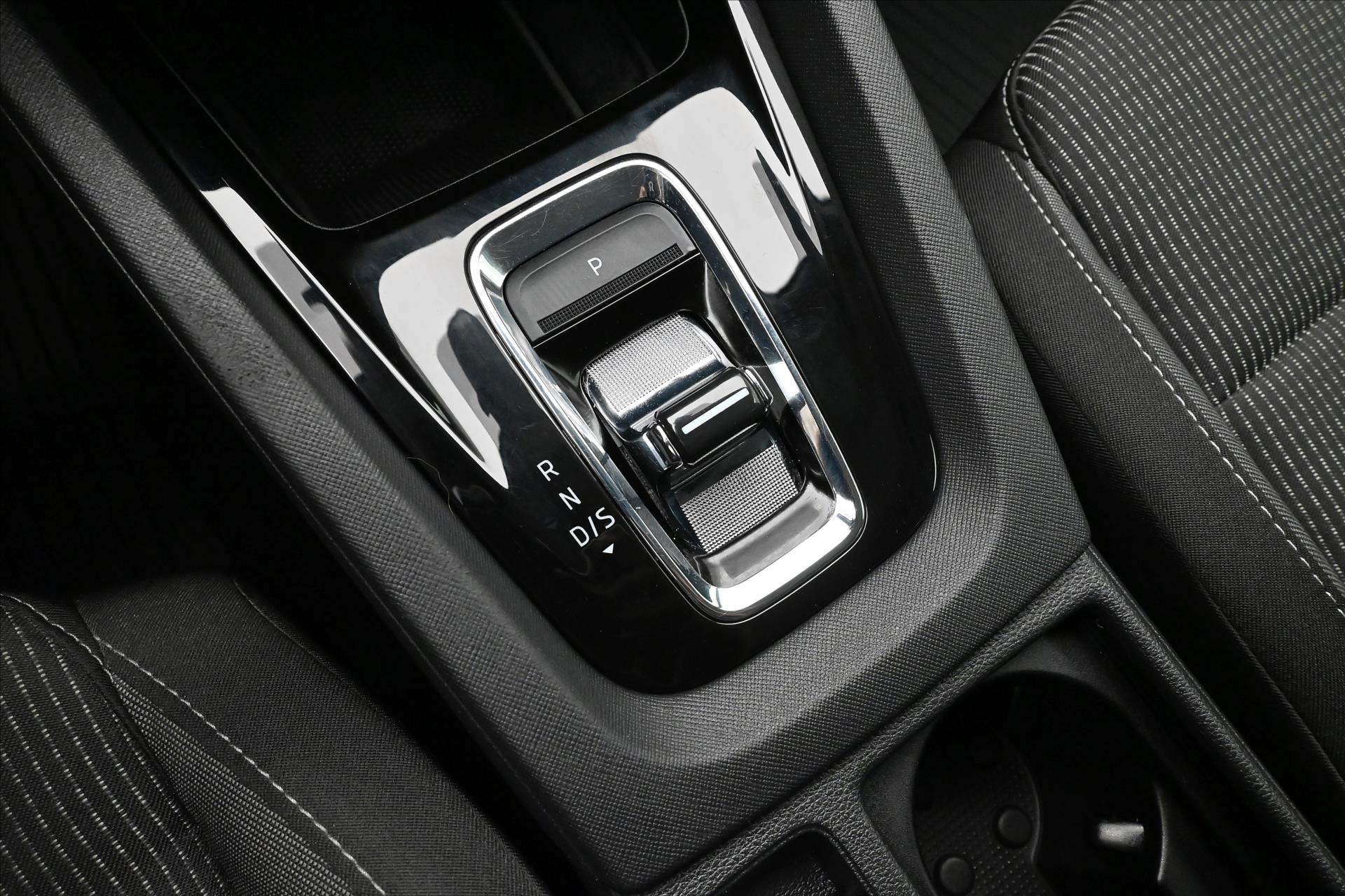 Hlavní fotografie vozu Škoda Octavia 2,0 TDI 110 kW DSG TAŽNÉ Záruka až 5 let (23)