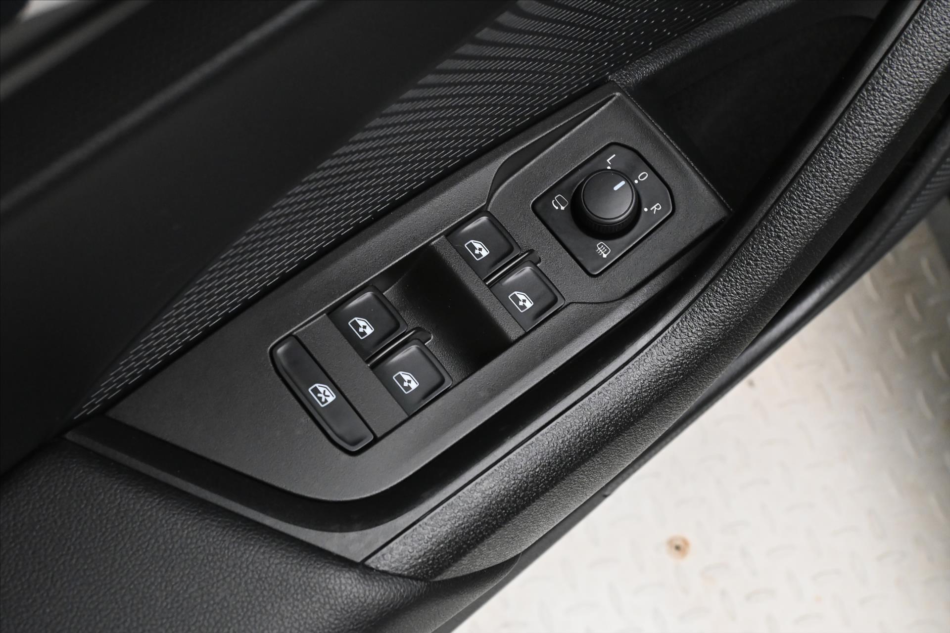 Hlavní fotografie vozu Škoda Octavia 2,0 TDI 110 kW DSG TAŽNÉ Záruka až 5 let (26)