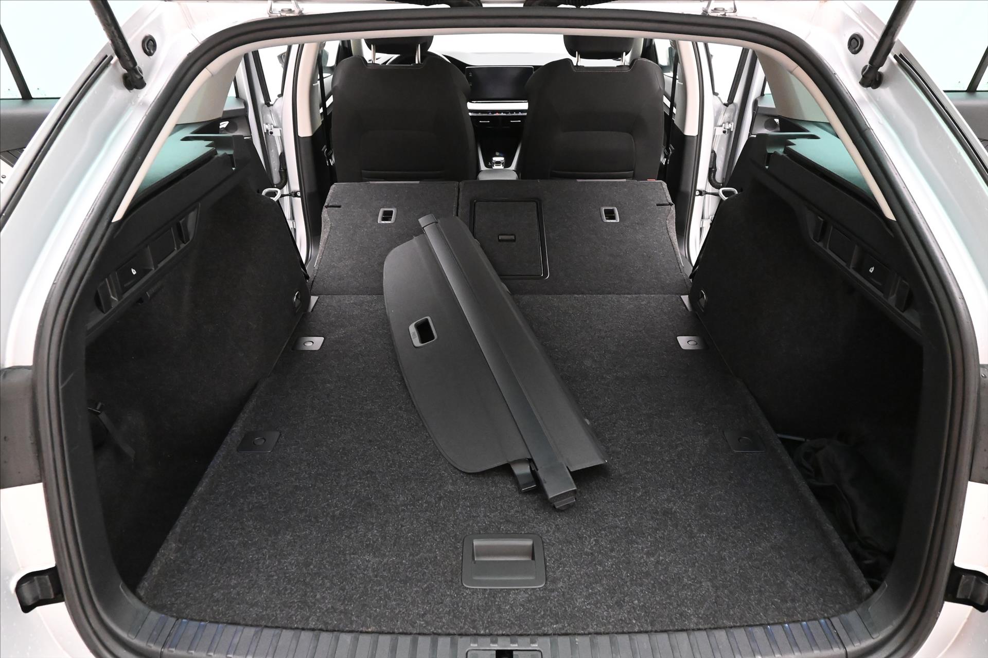 Hlavní fotografie vozu Škoda Octavia 2,0 TDI 110 kW DSG Clever Záruka až 5 let (11)