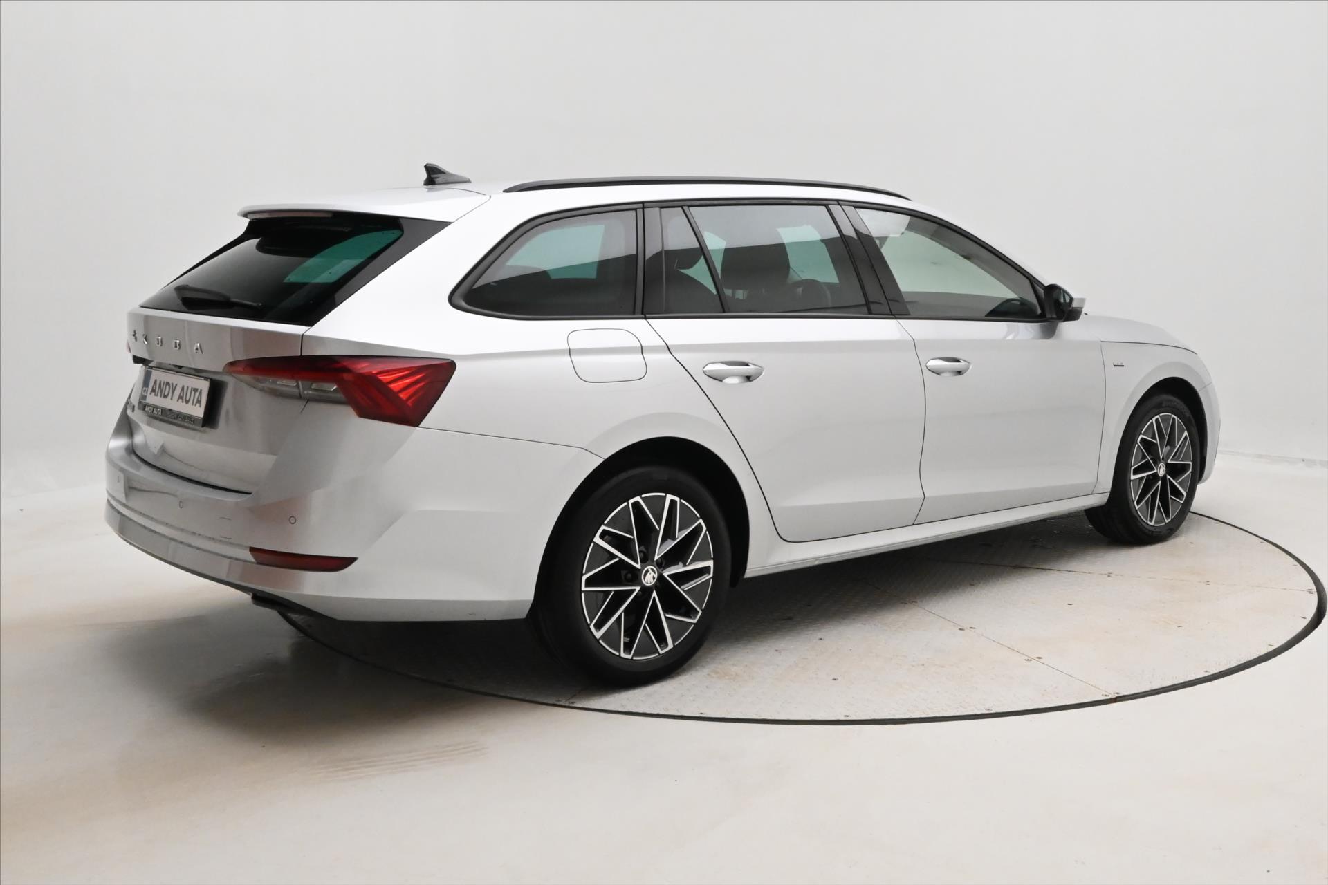 Hlavní fotografie vozu Škoda Octavia 2,0 TDI 110 kW DSG Clever Záruka až 5 let (5)