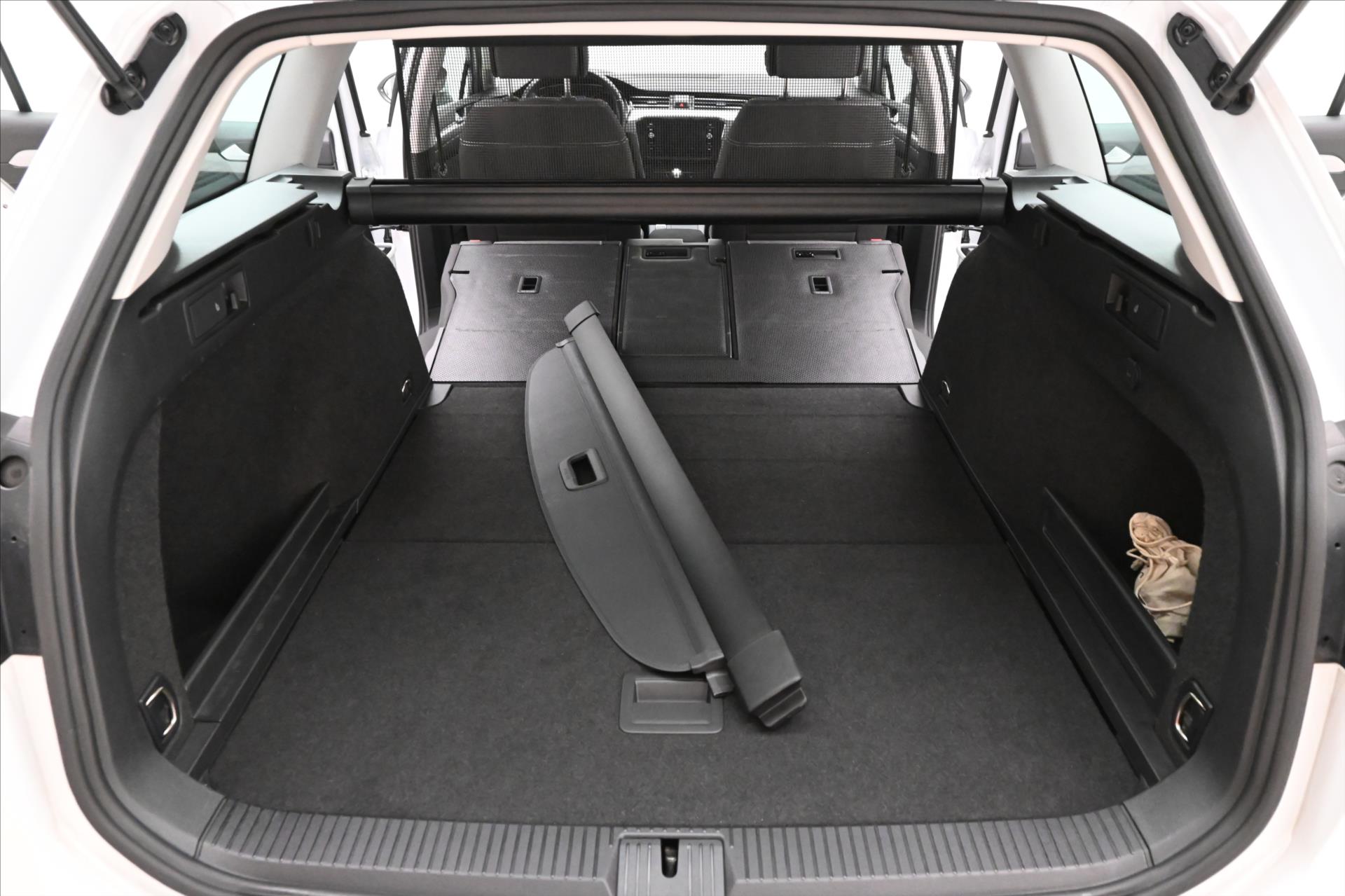 Main photo of the car Volkswagen Passat 2.0 TDI 110 kW DSG Business Warranty up to 5 years (11)