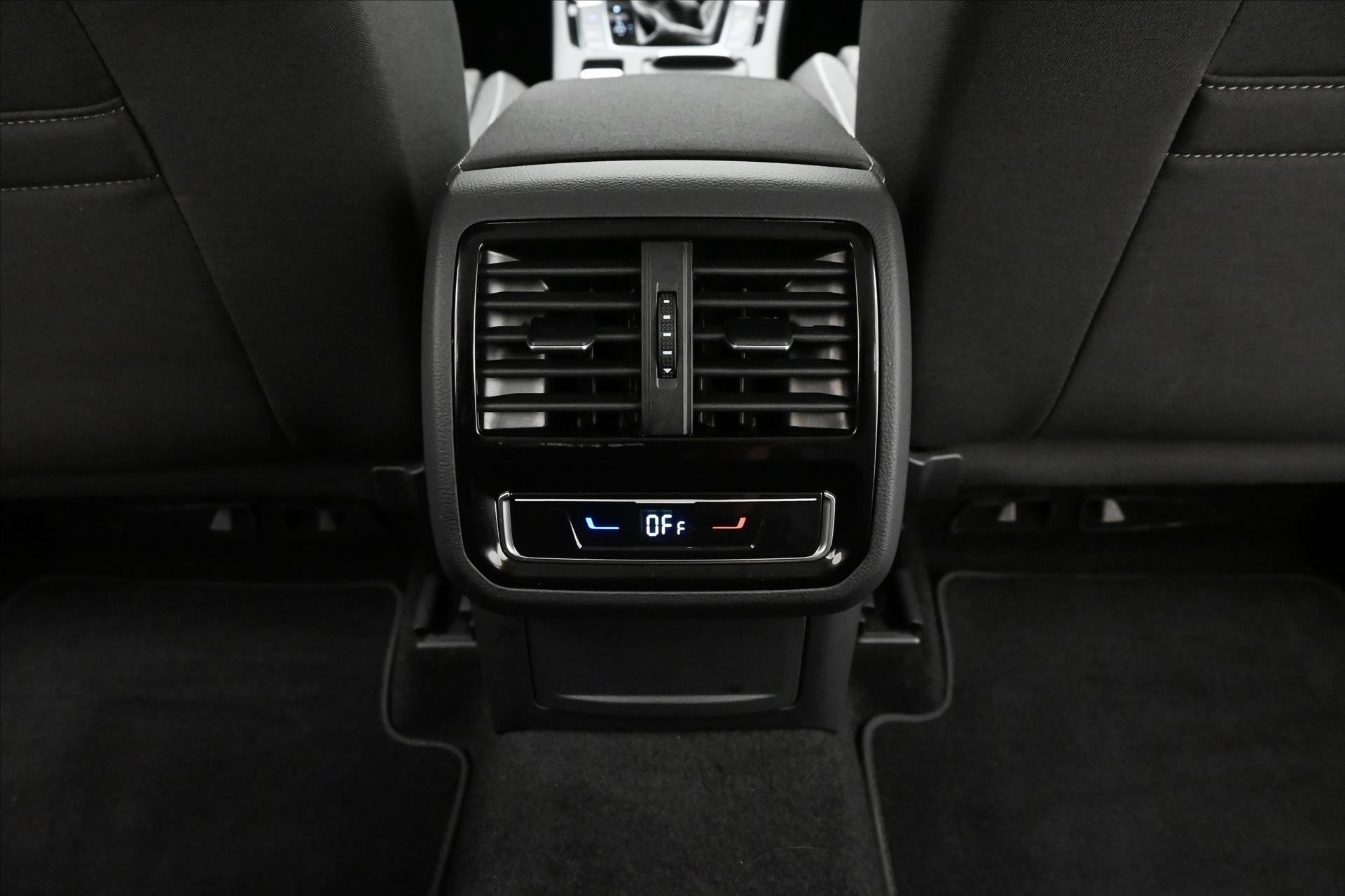 Main photo of the car Volkswagen Passat 2.0 TDI 110 kW DSG Business Warranty up to 5 years (22)
