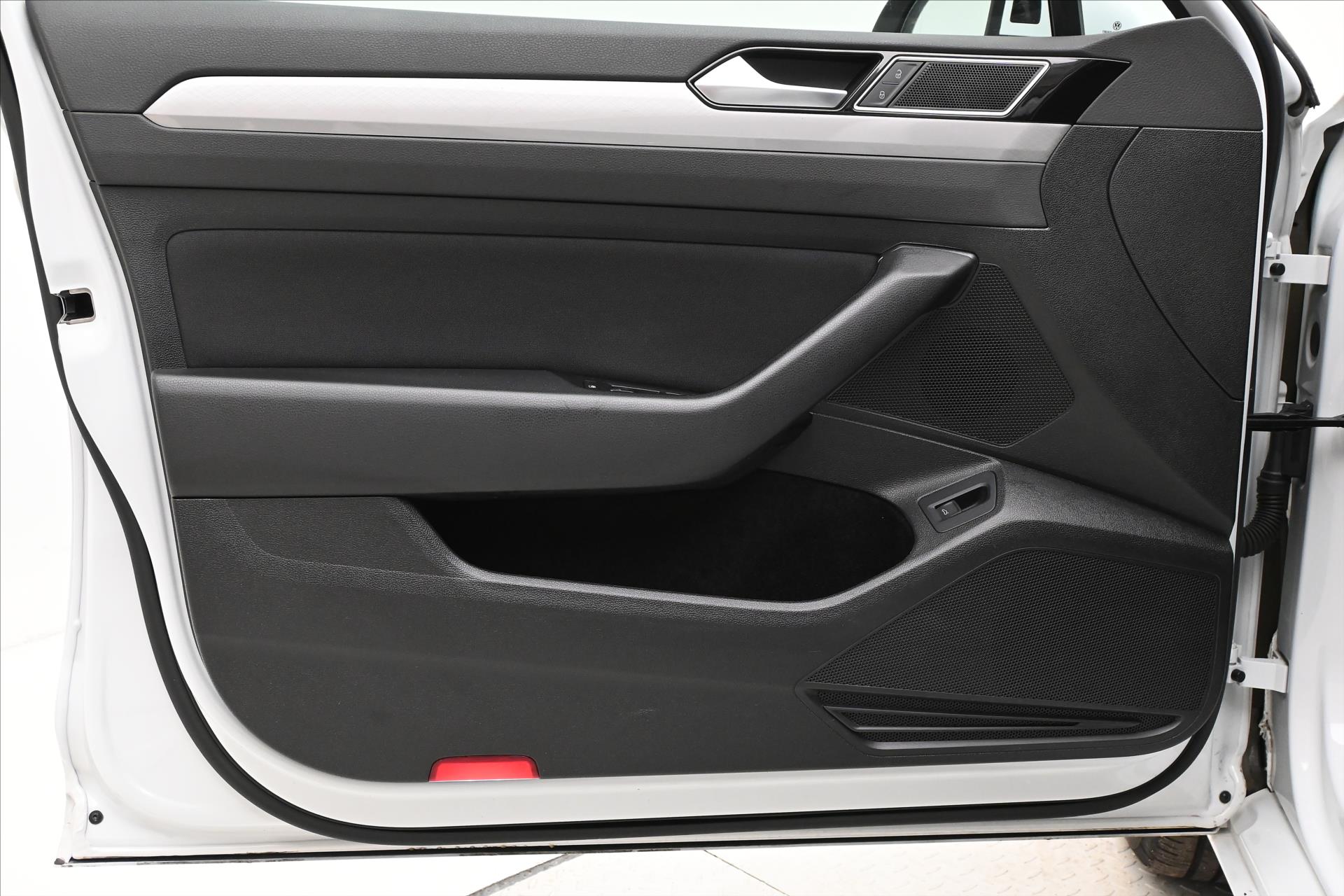 Main photo of the car Volkswagen Passat 2.0 TDI 110 kW DSG Business Warranty up to 5 years (25)