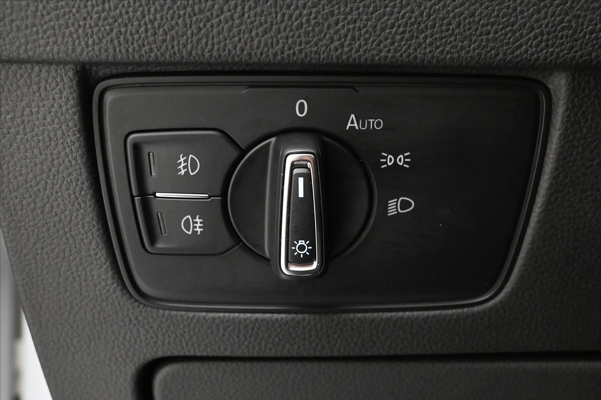 Main photo of the car Volkswagen Passat 2.0 TDI 110 kW DSG Business Warranty up to 5 years (27)