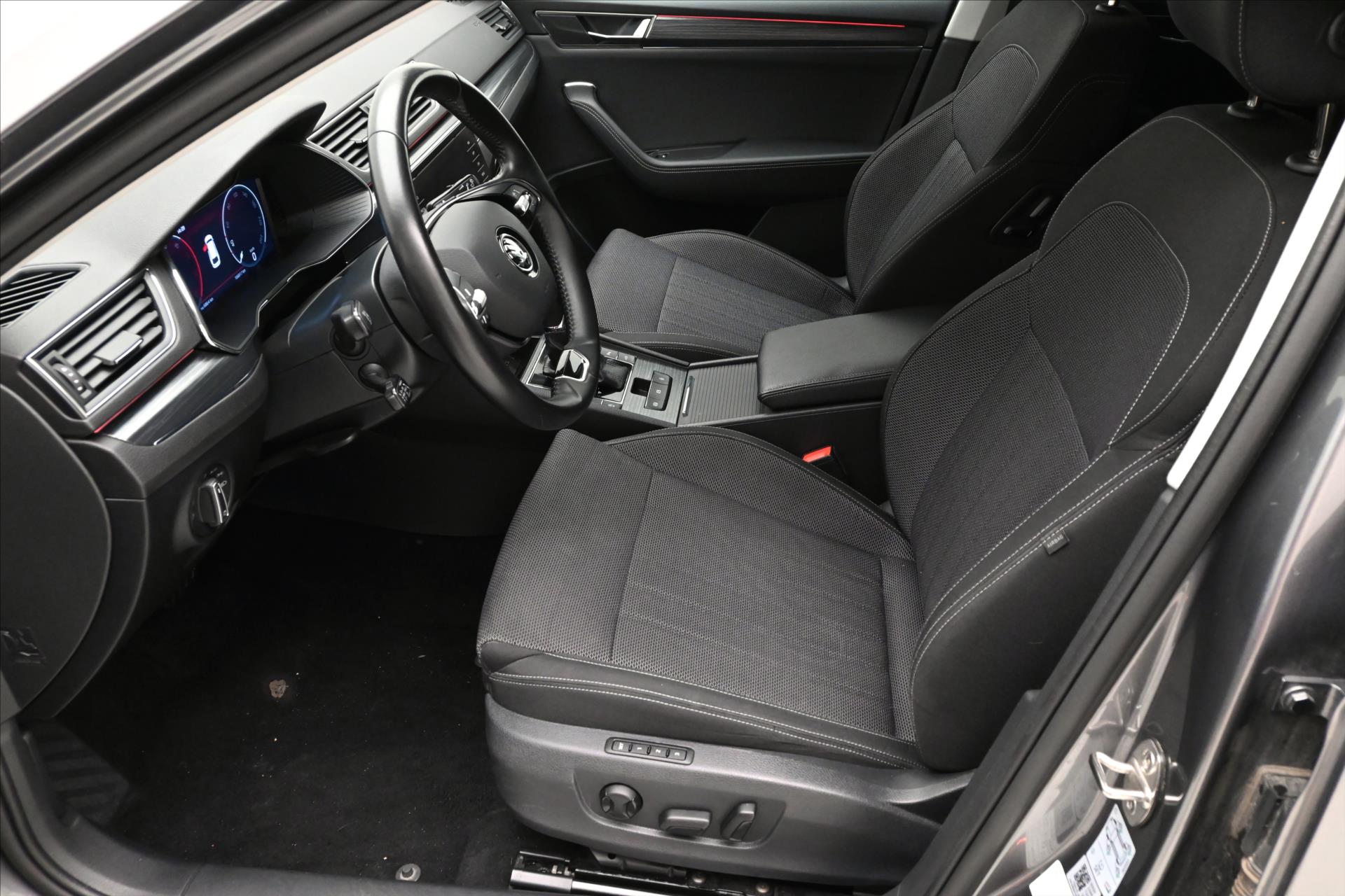 Hlavní fotografie vozu Škoda Superb 2,0 TDI 110 kW DSG Style Záruka až 5 let (13)