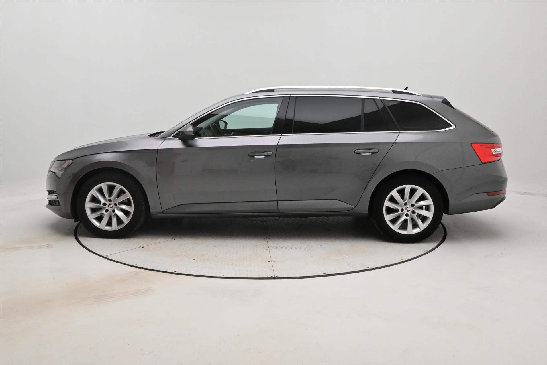 Hlavní fotografie vozu Škoda Superb 2,0 TDI 110 kW DSG Style Záruka až 5 let (8)