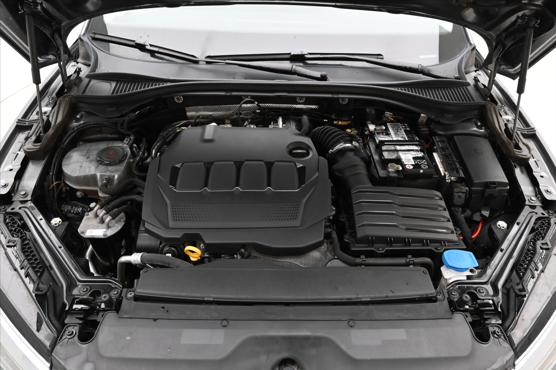 Hlavní fotografie vozu Škoda Superb 2,0 TDI 110 kW DSG Style Záruka až 5 let (9)