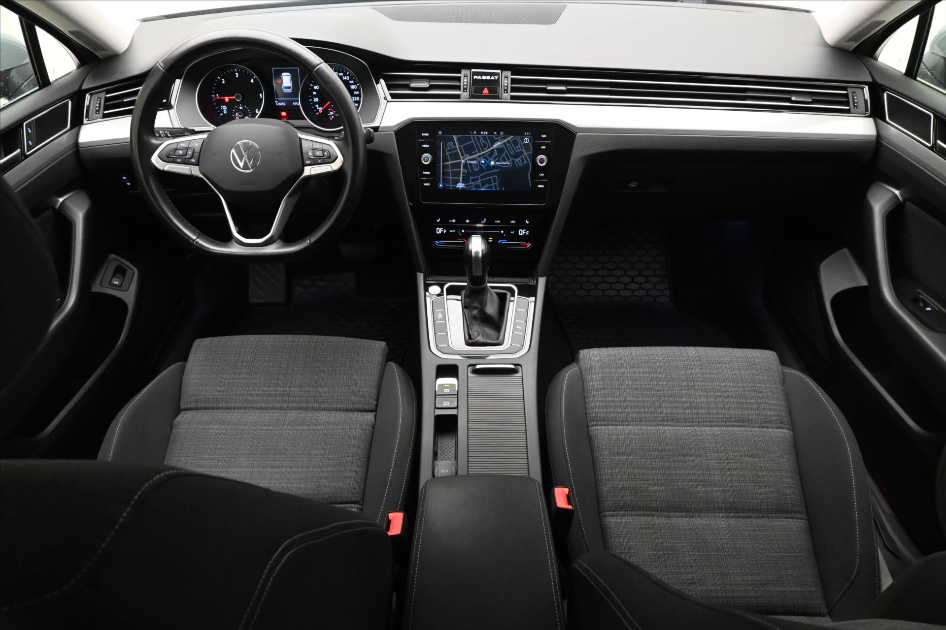 Hlavní fotografie vozu Volkswagen Passat 2,0 TDI 110 kW DSG Business Záruka až 5 let (15)