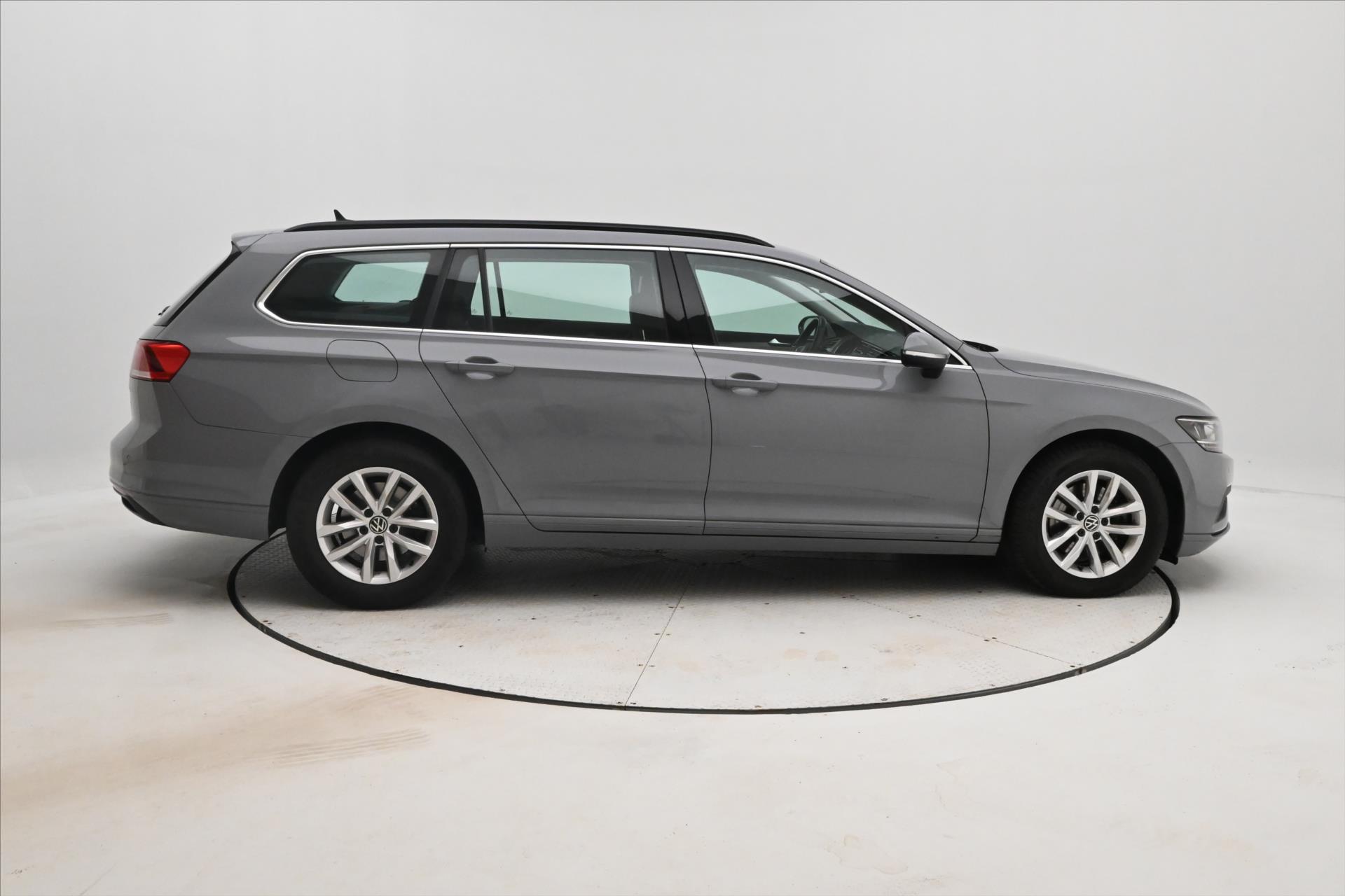 Hlavní fotografie vozu Volkswagen Passat 2,0 TDI 110 kW DSG Business Záruka až 5 let (4)