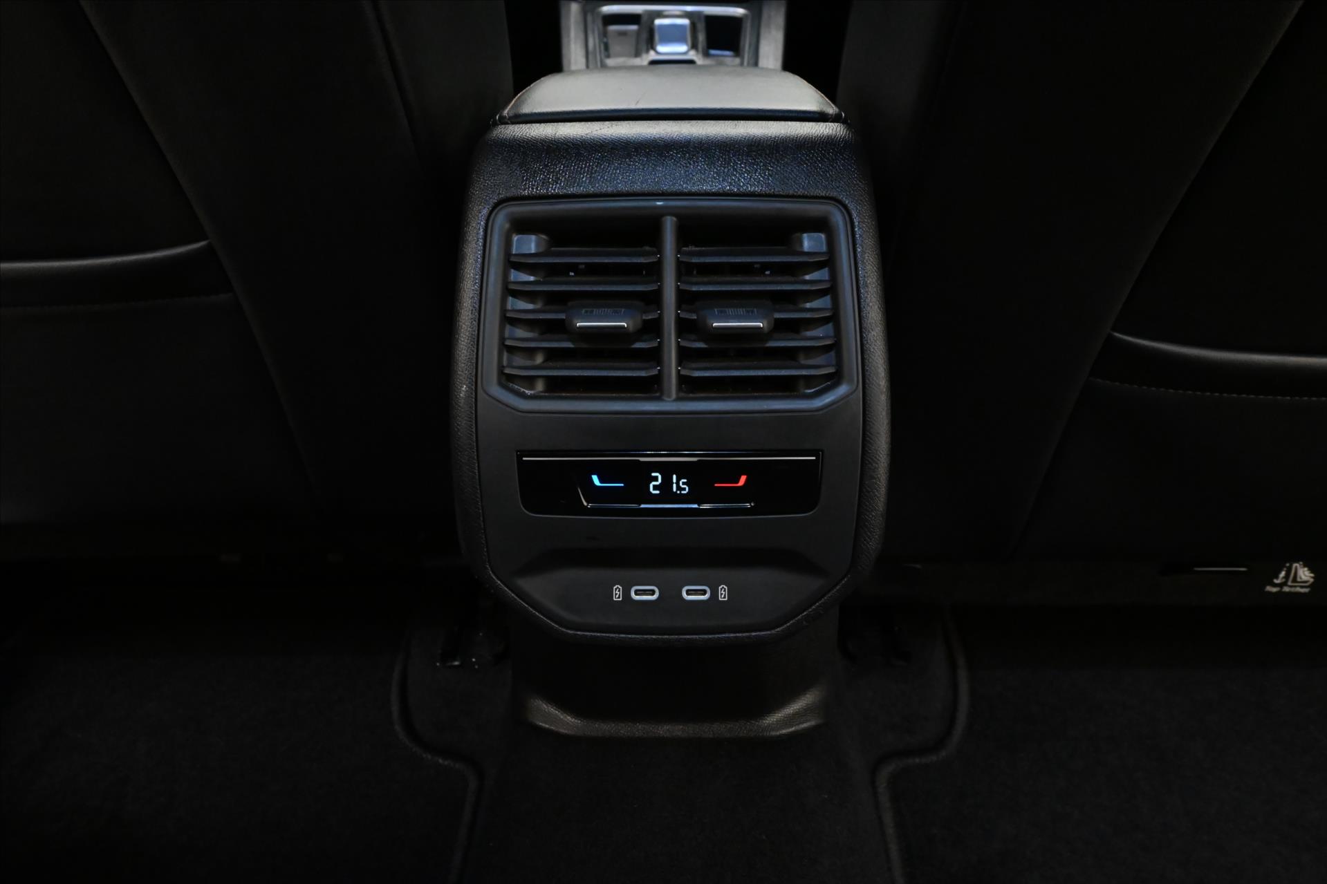 Hlavní fotografie vozu Cupra Leon 2,0 TSI ST 180kW DSG Záruka až 5 let (22)