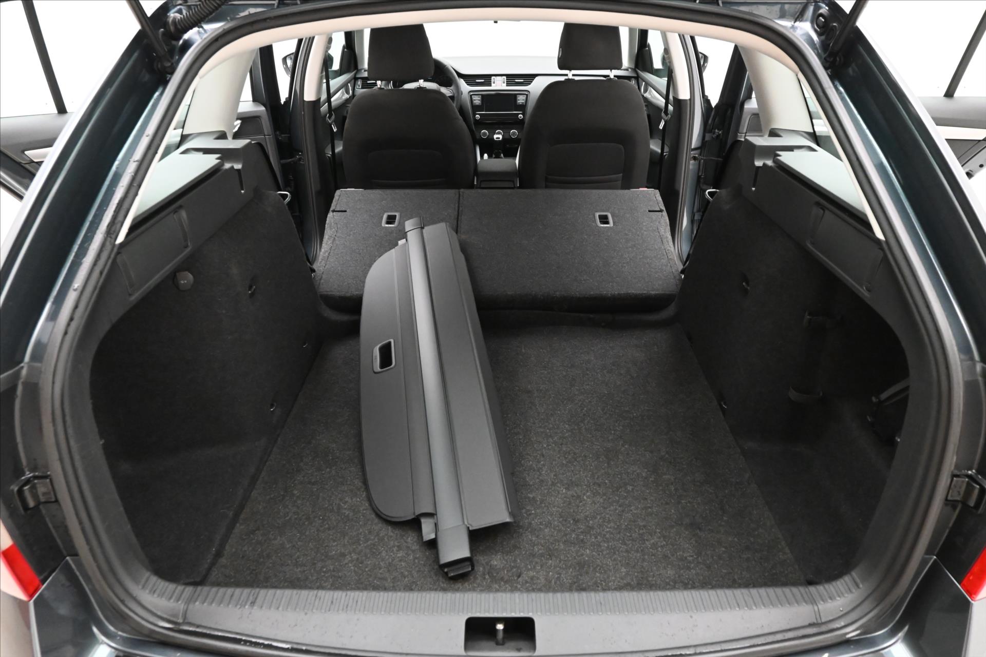 Main photo of the car Skoda Octavia 1,2 TSI 63kW Active Záruka až 5 let (11)