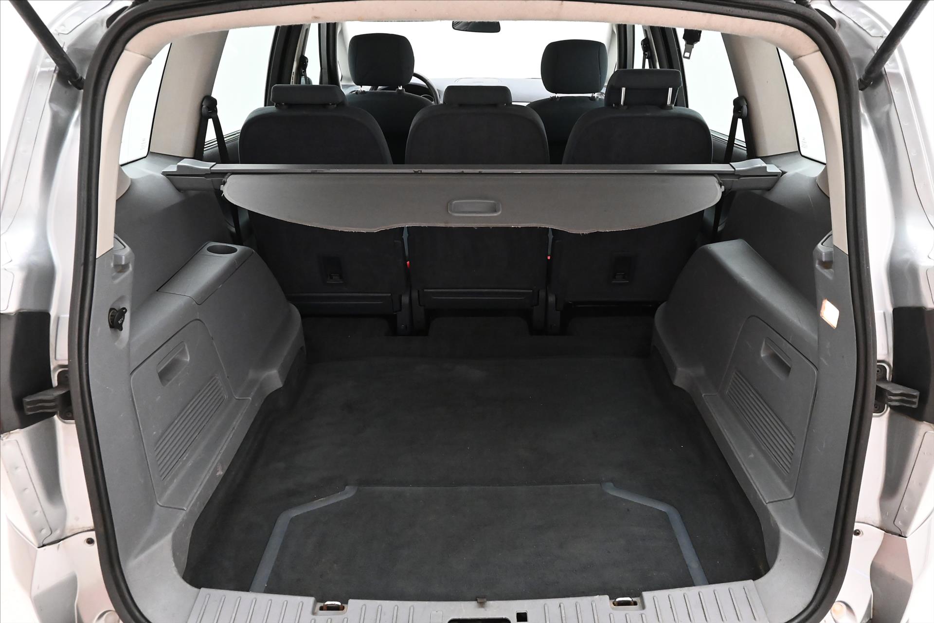 Hlavní fotografie vozu Ford S-MAX 1,8 TDCi 92 kW Tažné (10)