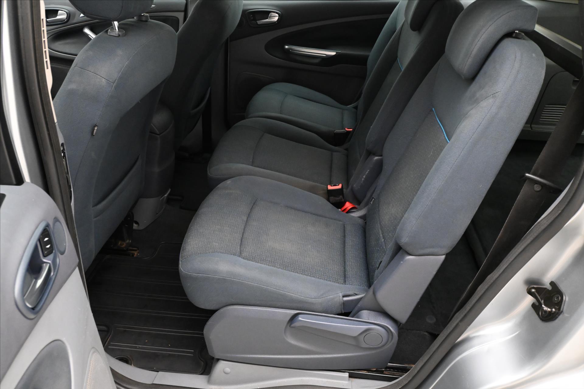 Hlavní fotografie vozu Ford S-MAX 1,8 TDCi 92 kW Tažné (14)