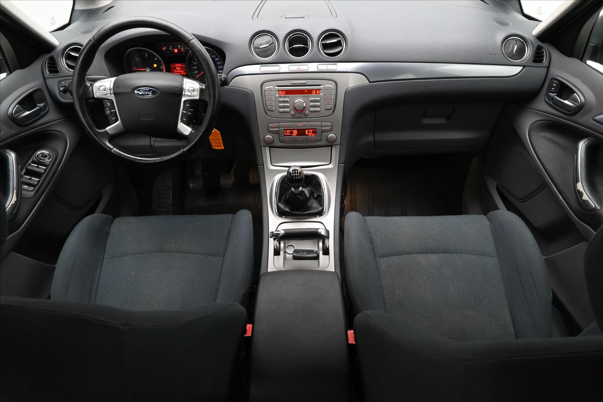 Hlavní fotografie vozu Ford S-MAX 1,8 TDCi 92 kW Tažné (15)