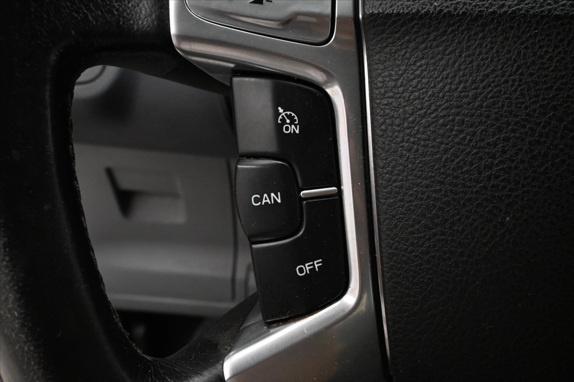 Hlavní fotografie vozu Ford S-MAX 1,8 TDCi 92 kW Tažné (21)