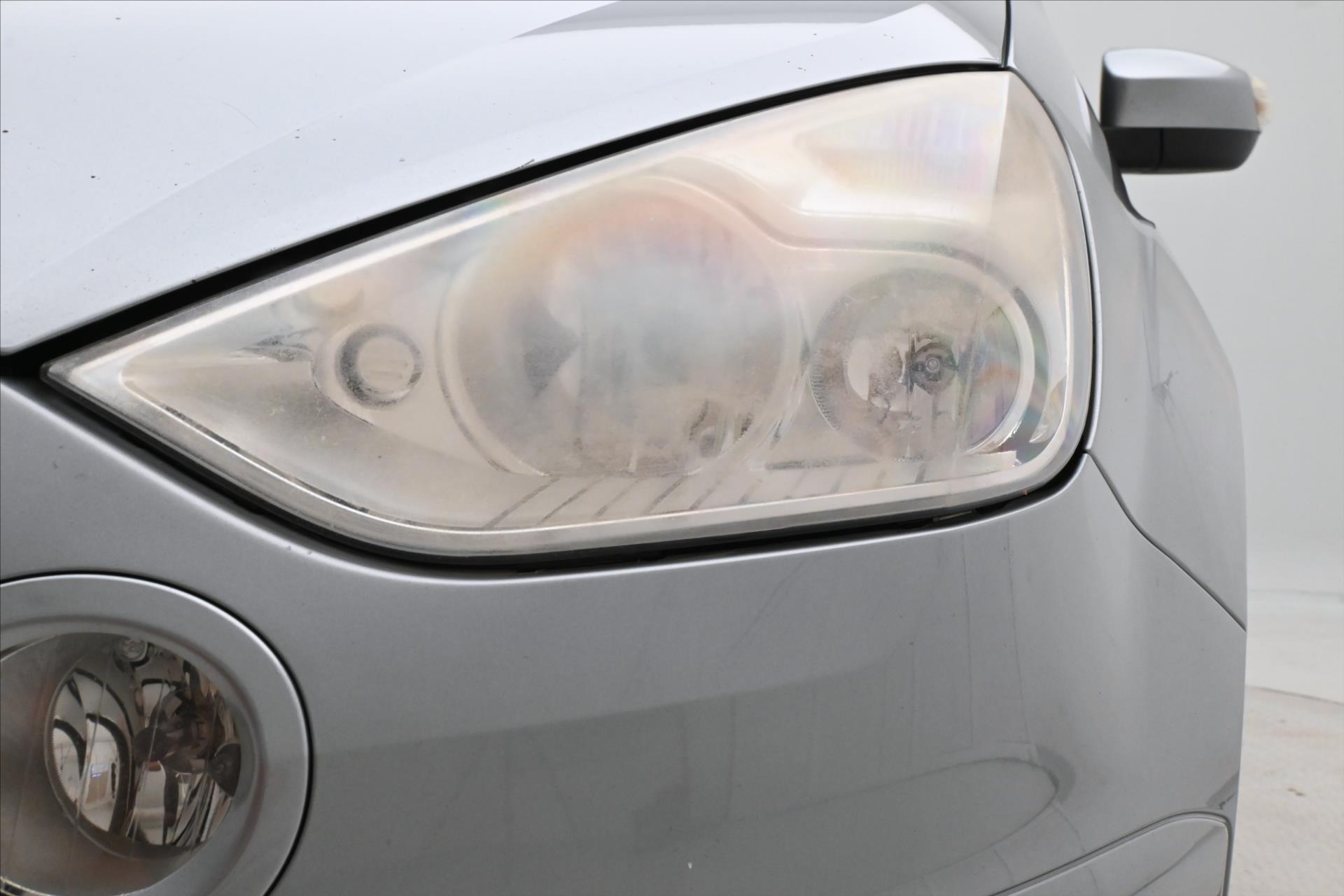 Hlavní fotografie vozu Ford S-MAX 1,8 TDCi 92 kW Tažné (27)