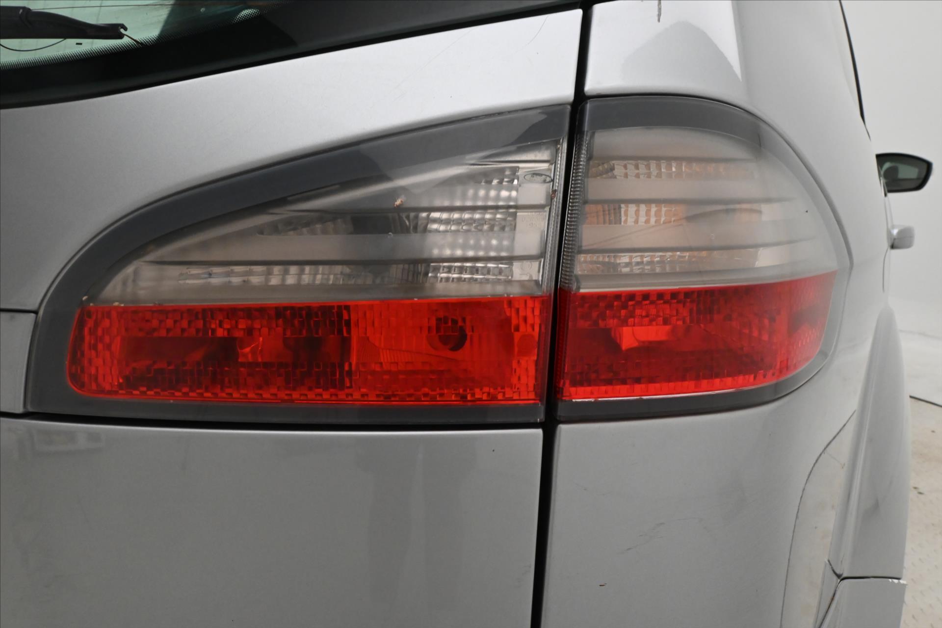 Hlavní fotografie vozu Ford S-MAX 1,8 TDCi 92 kW Tažné (28)