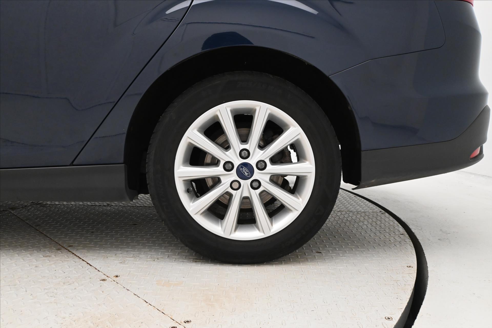 Main photo of the car Ford Focus 1,0 EcoBoost 92 kW TAŽNÉ Záruka až 5 let (30)