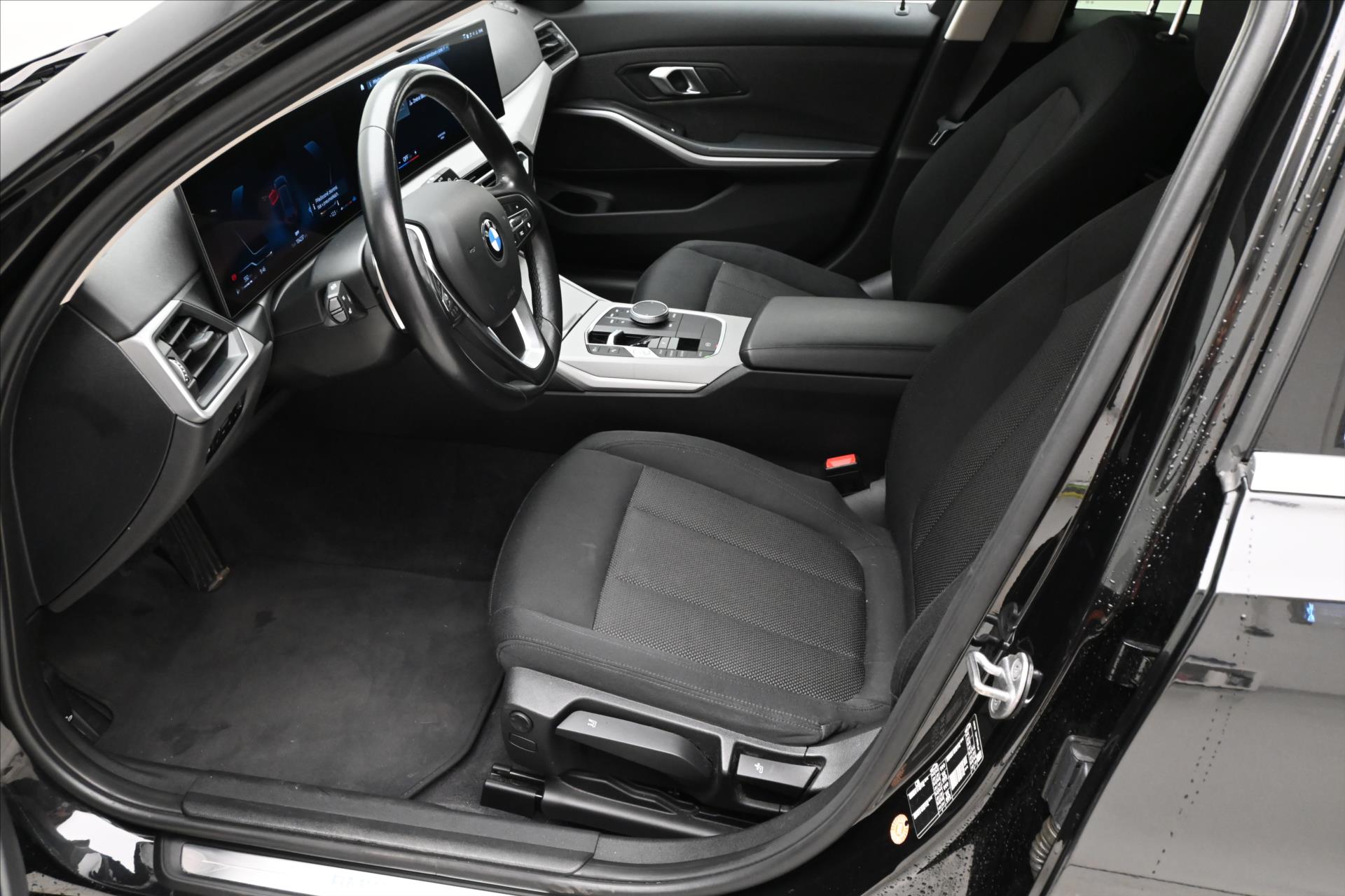 Main photo of the car BMW Row 3 2,0 318d Facelift Záruka až 5 let (12)