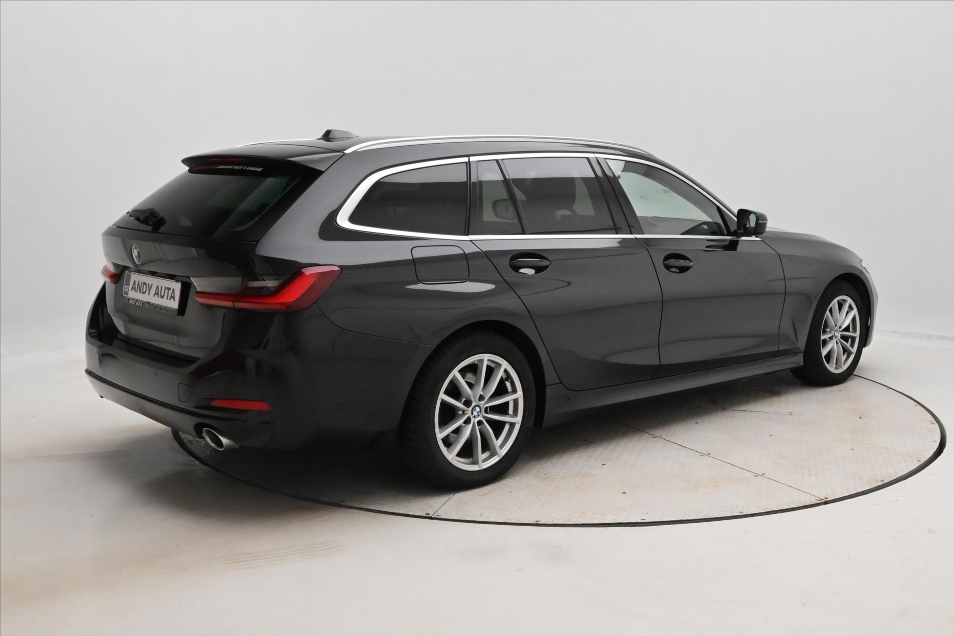 Main photo of the car BMW Row 3 2,0 318d Facelift Záruka až 5 let (5)