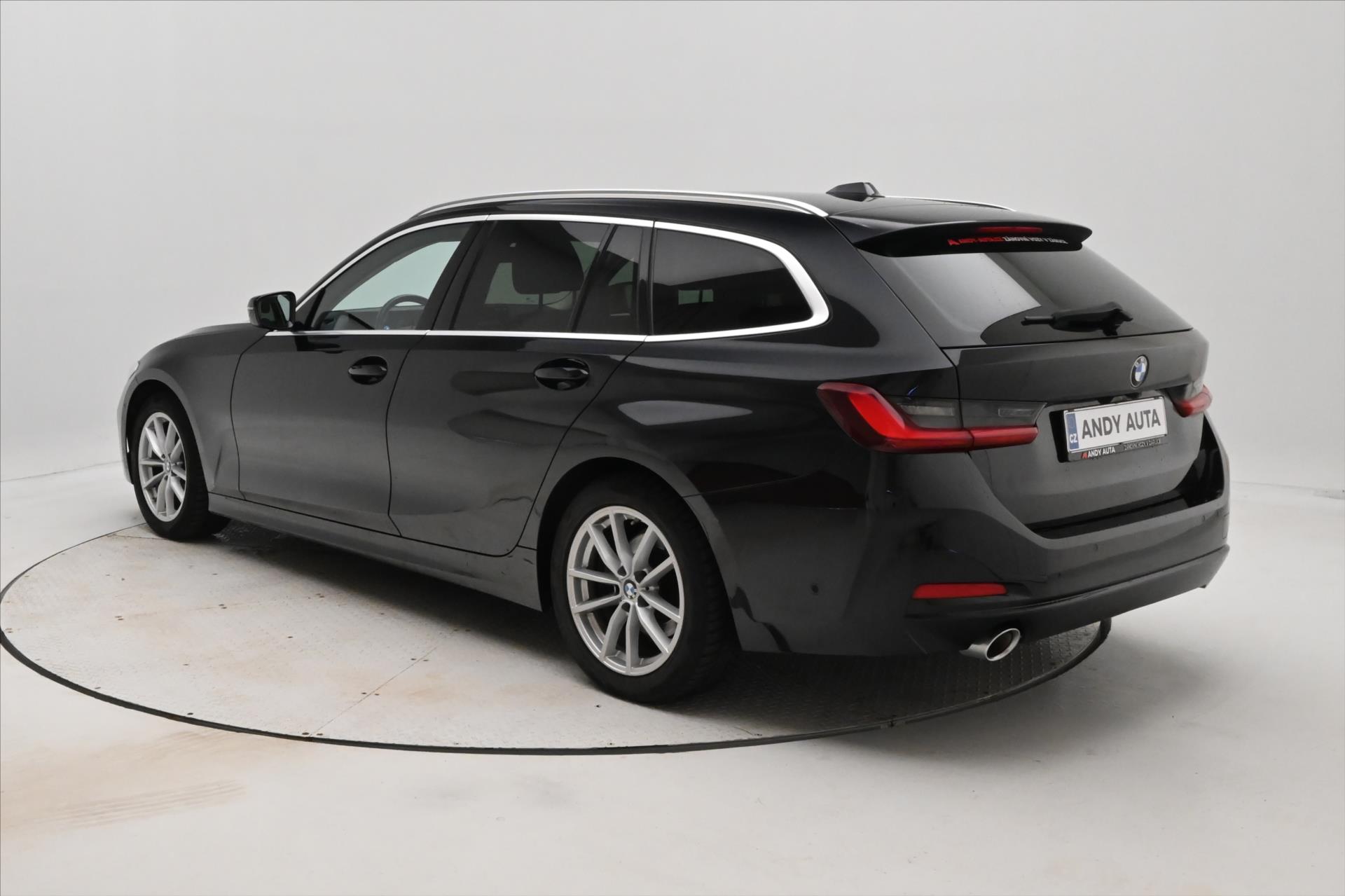 Main photo of the car BMW Row 3 2,0 318d Facelift Záruka až 5 let (7)