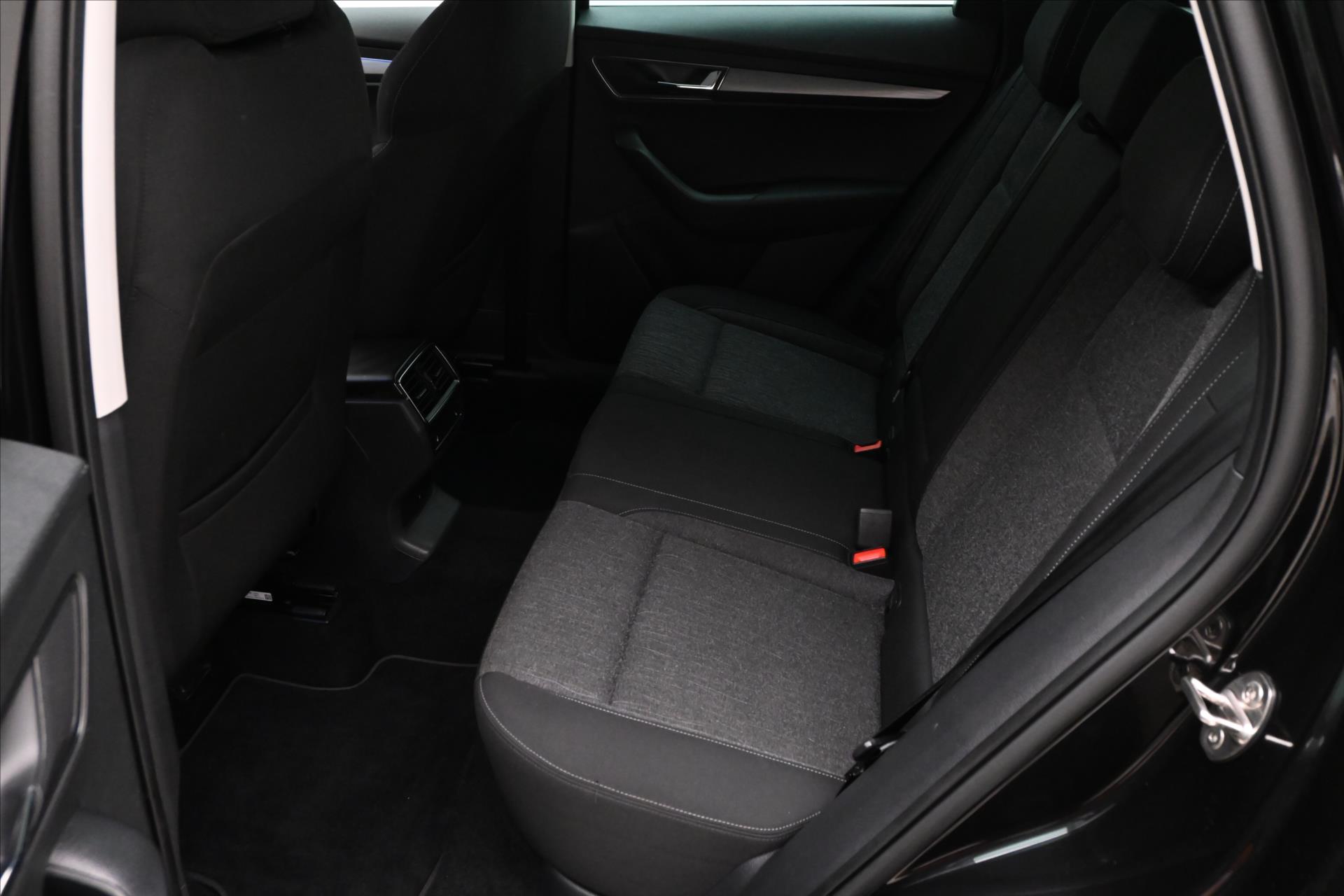 Main photo of the car Skoda Karoq 1.5 TSI 110 kW DSG STYLE Warranty up to 5 years (14)