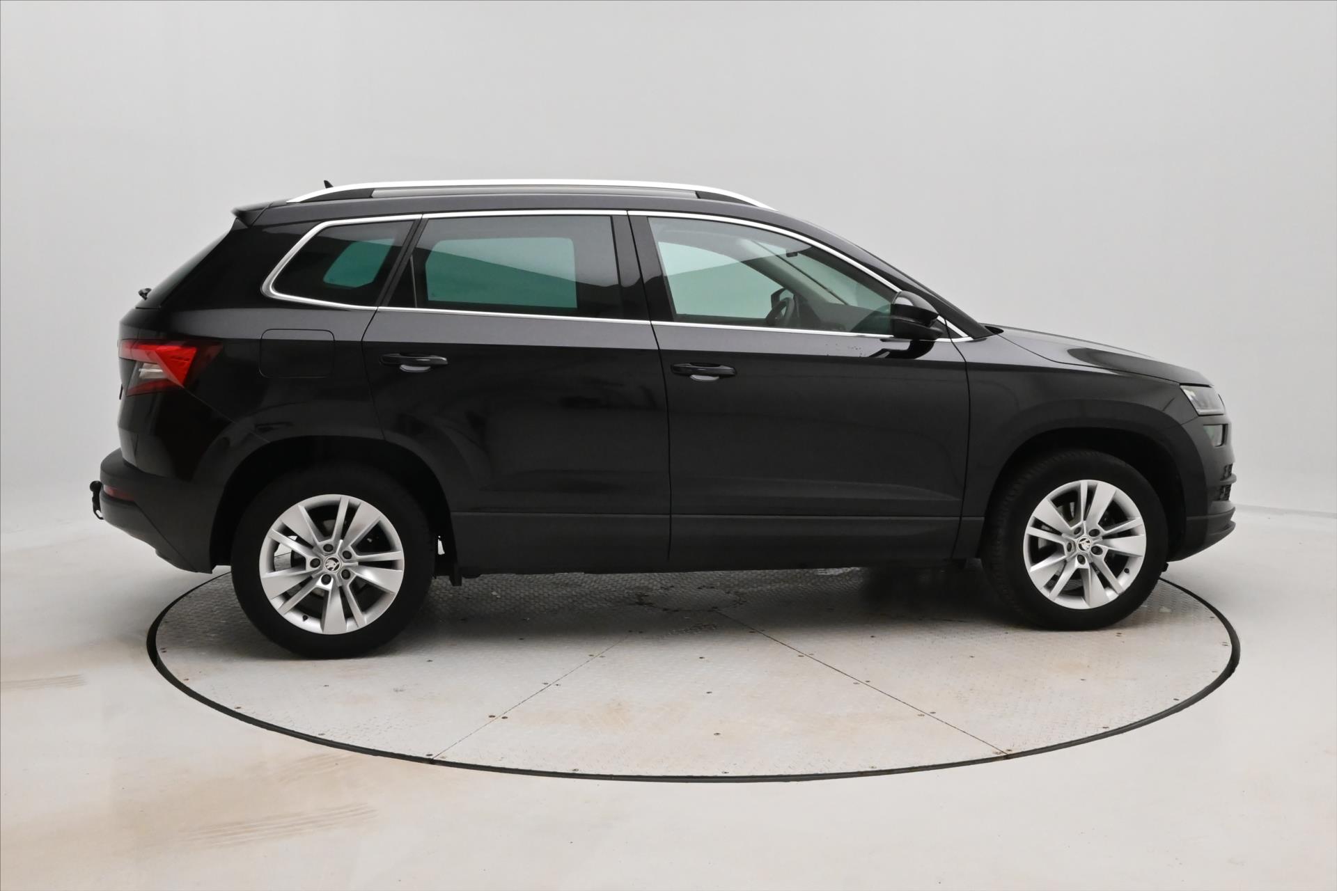 Main photo of the car Skoda Karoq 1.5 TSI 110 kW DSG STYLE Warranty up to 5 years (4)